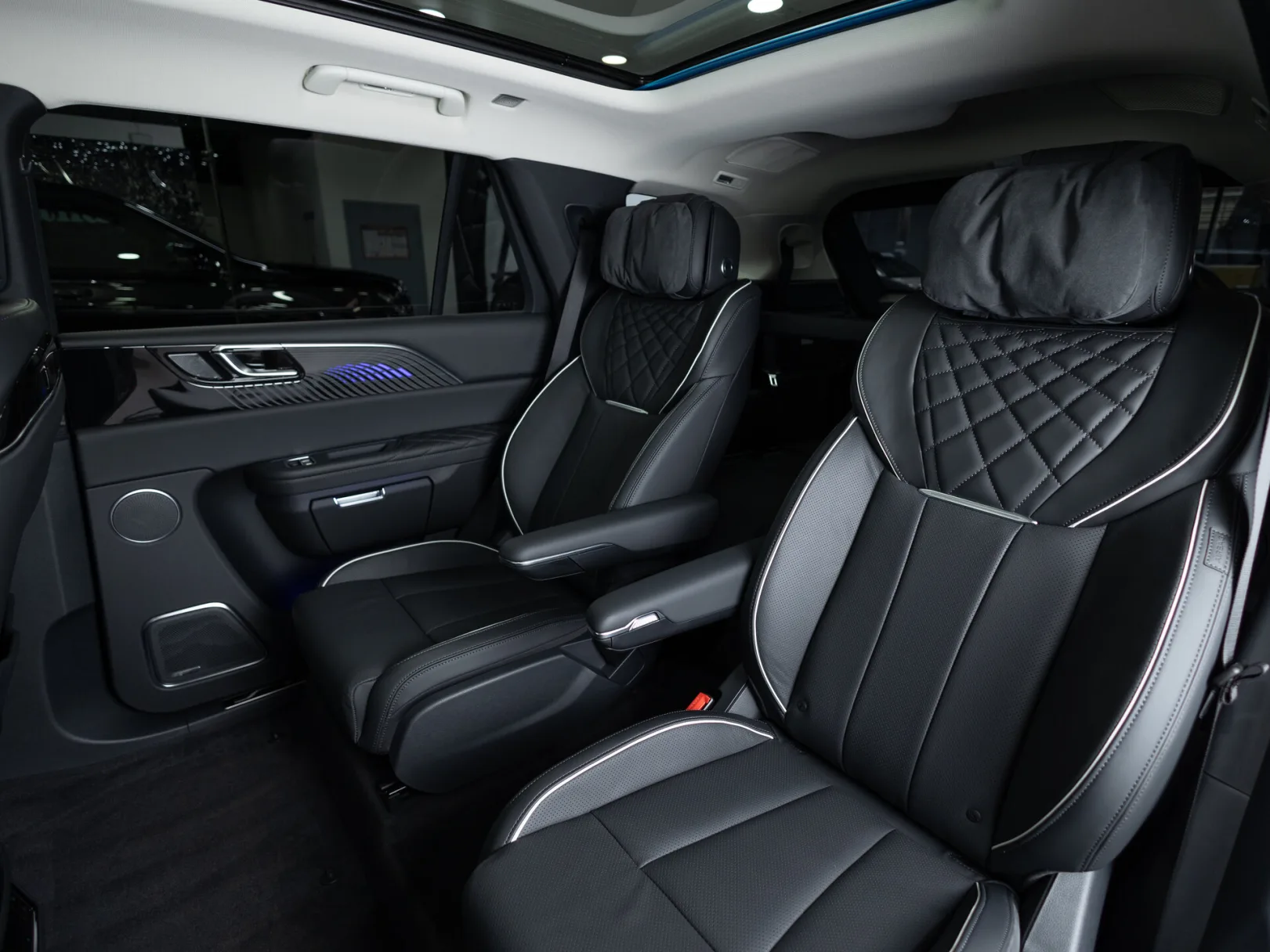 Hongqi E-HS9 I, 2023 — экстерьер, фото 19