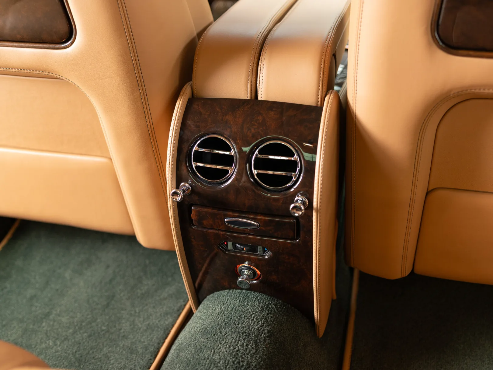Bentley Arnage I Рестайлинг, 2006 — экстерьер, фото 28