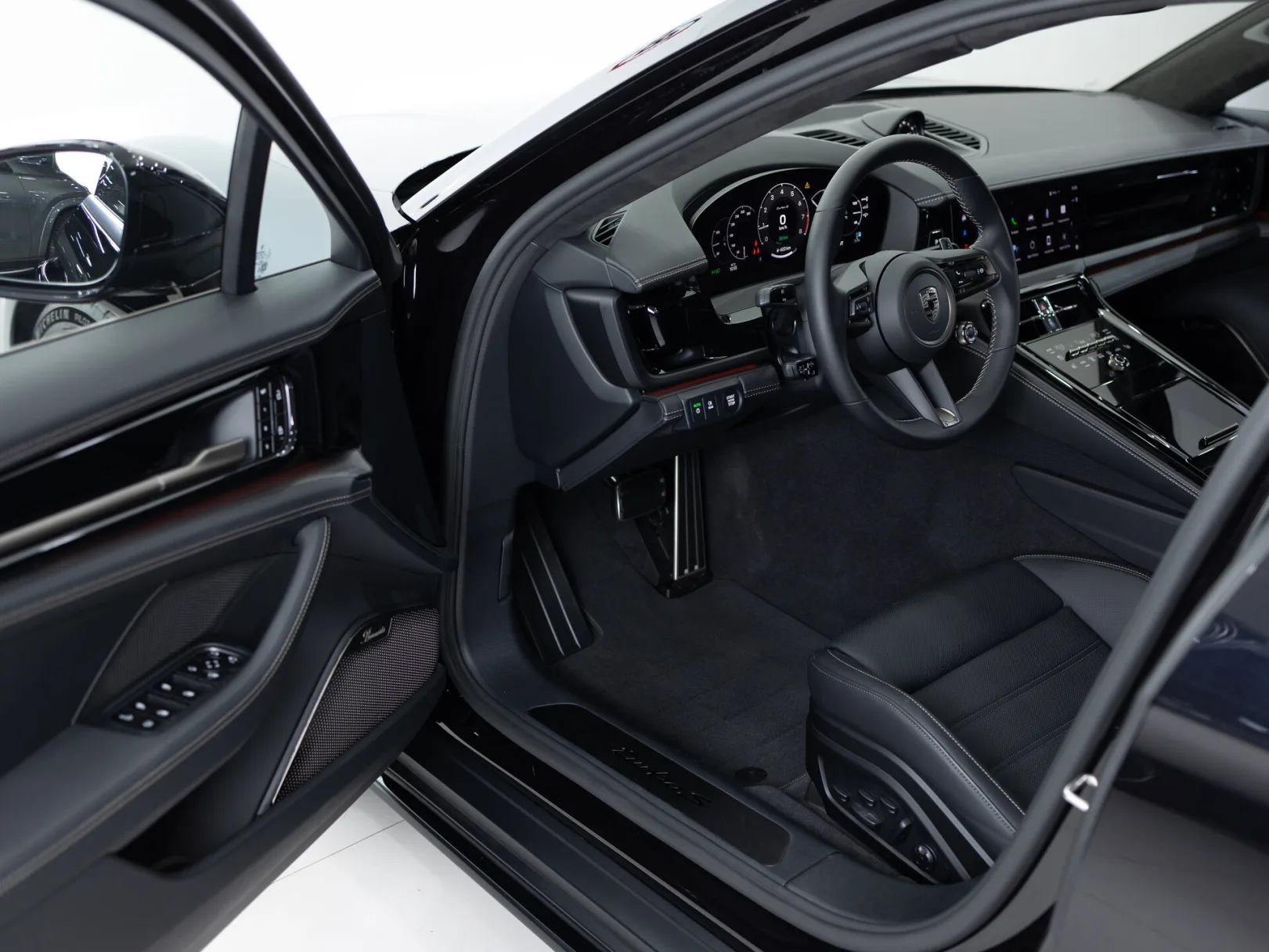Porsche Panamera Turbo S E-Hybrid III, 2024 — экстерьер, фото 7