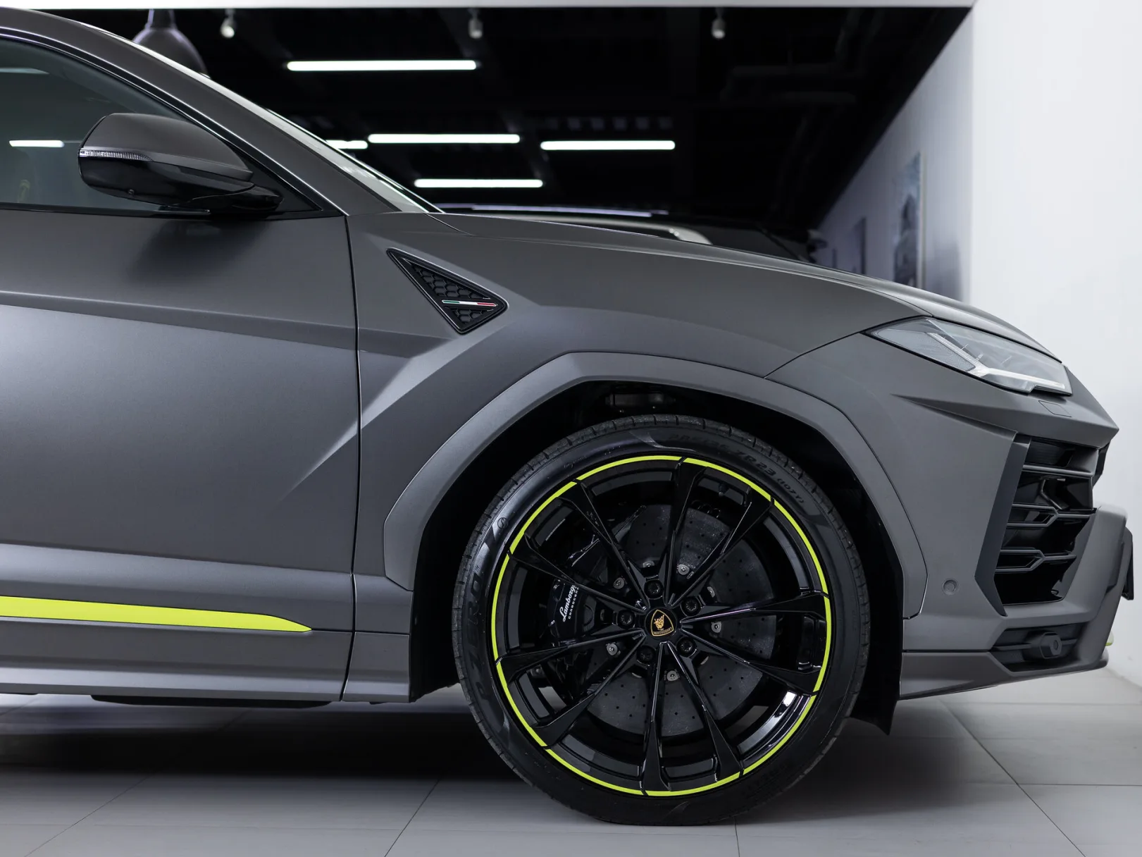 Lamborghini Urus Individual I, 2021 — экстерьер, фото 36