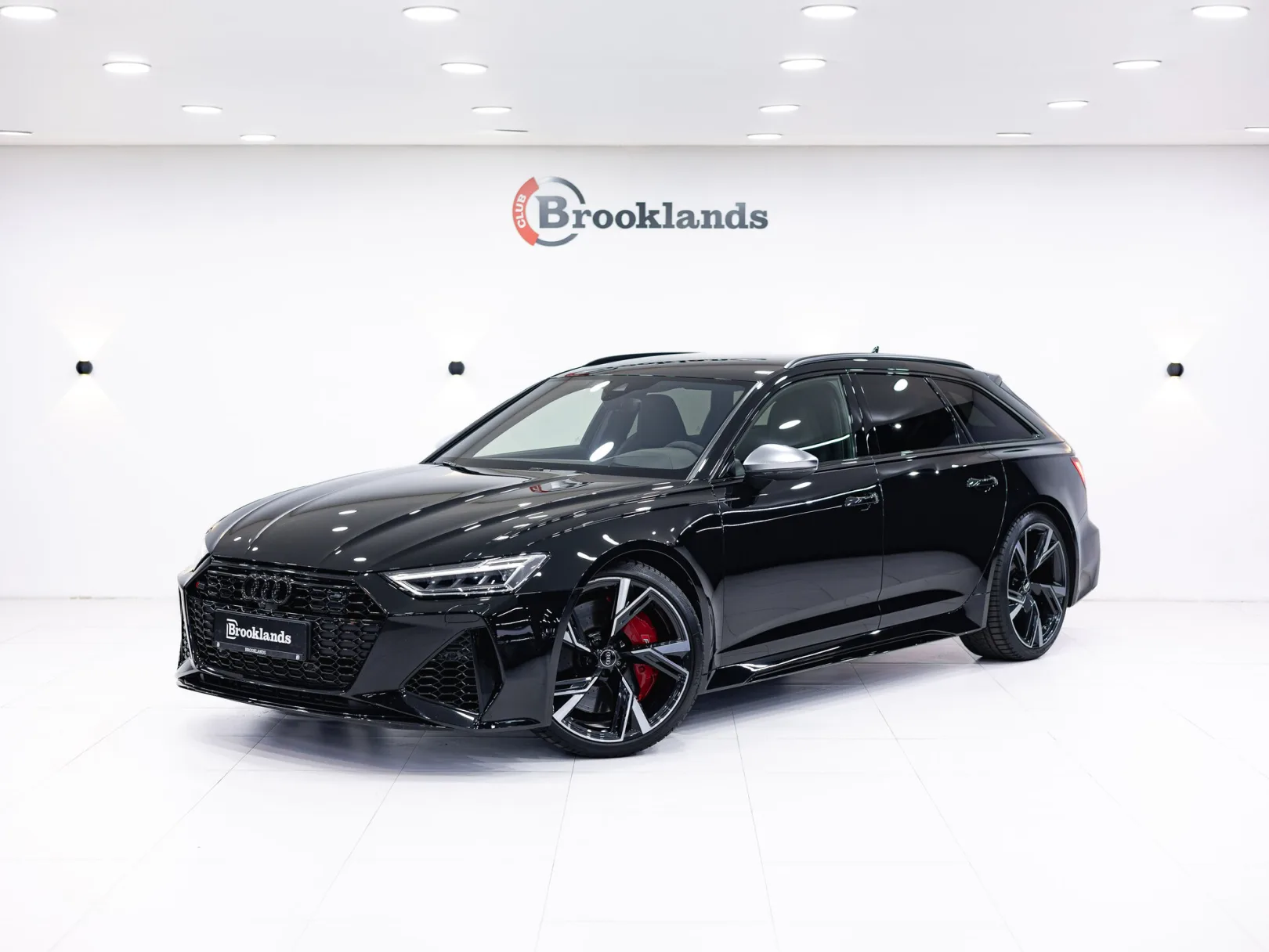 Audi RS 6 TFSI quattro IV (C8), 2020 — экстерьер, фото 1