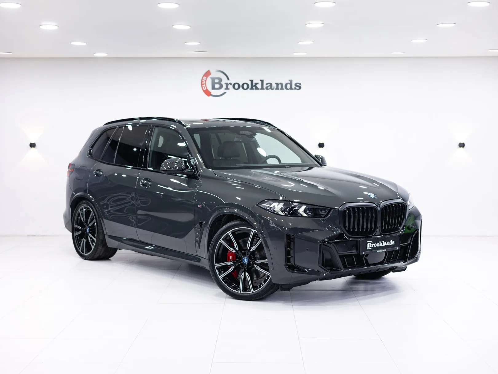 BMW X5 xDrive50e M Sport Pro IV (G05/G18) Рестайлинг, 2024 — экстерьер, фото 3
