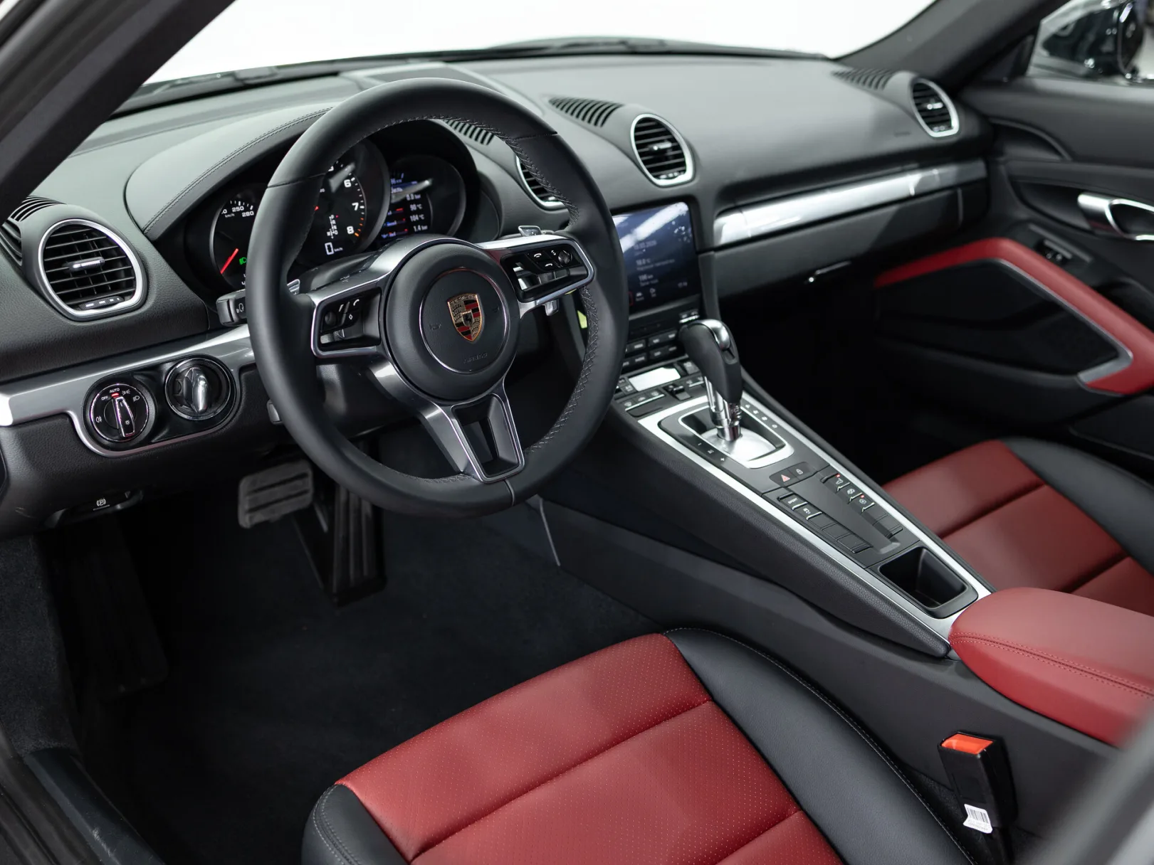 Porsche Cayman 718 Cayman III 718 (982), 2025 — экстерьер, фото 10