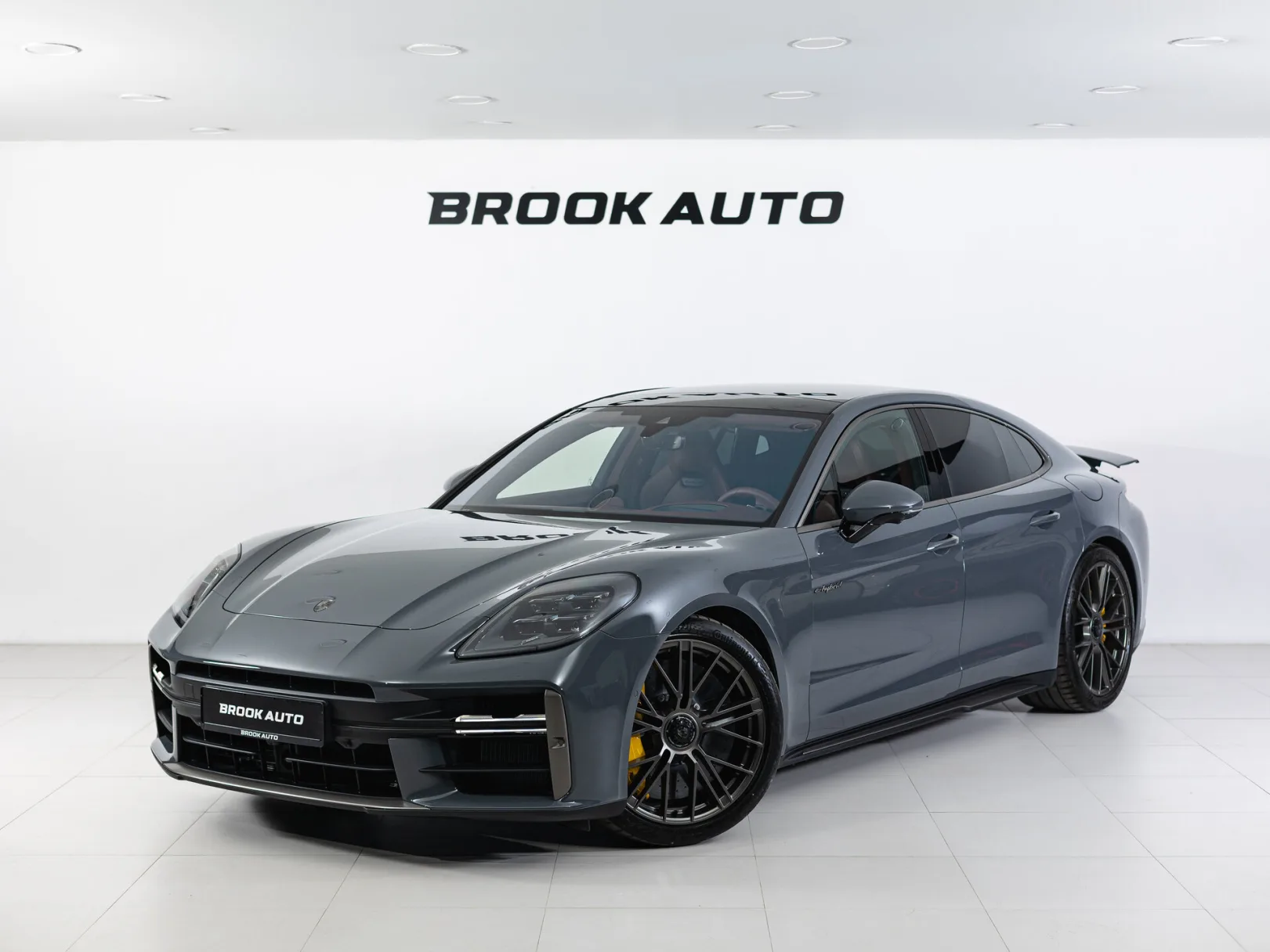 Porsche Panamera Turbo S E-Hybrid III, 2026 — экстерьер, фото 1