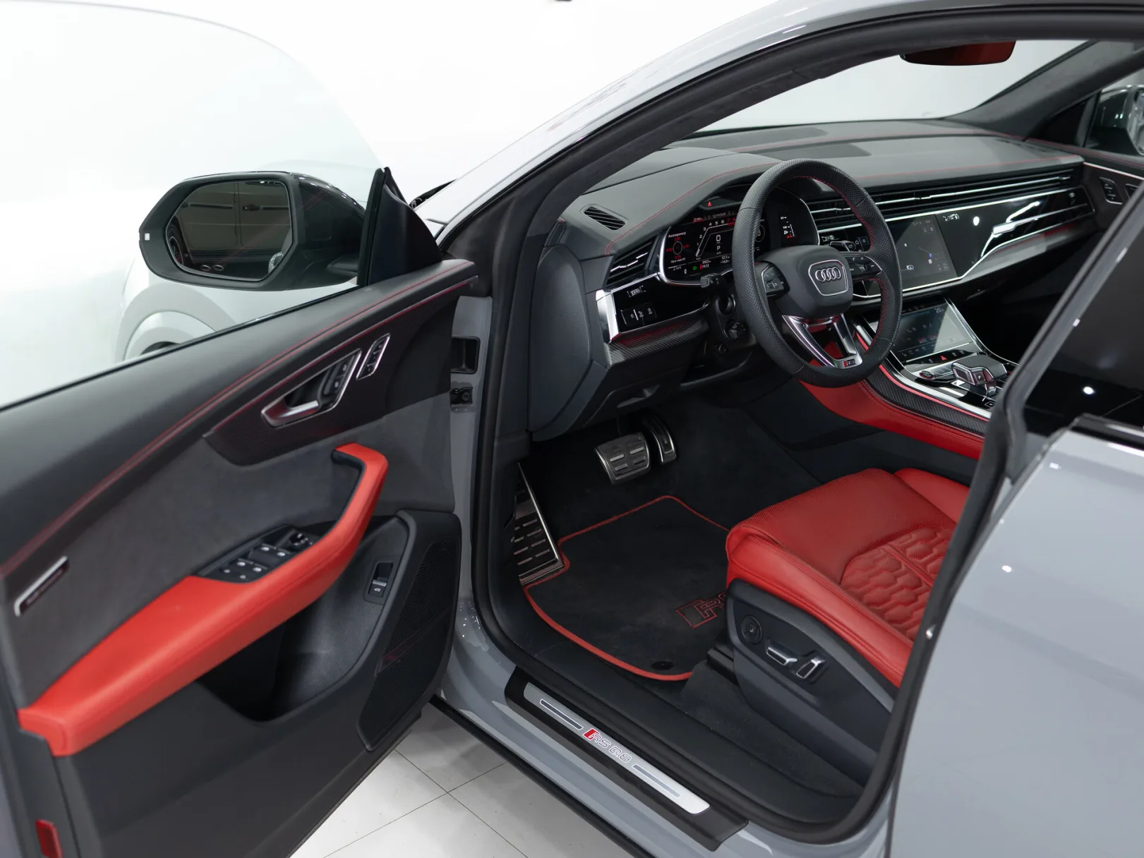 Audi RS Q8 TFSI I, 2023 — экстерьер, фото 7