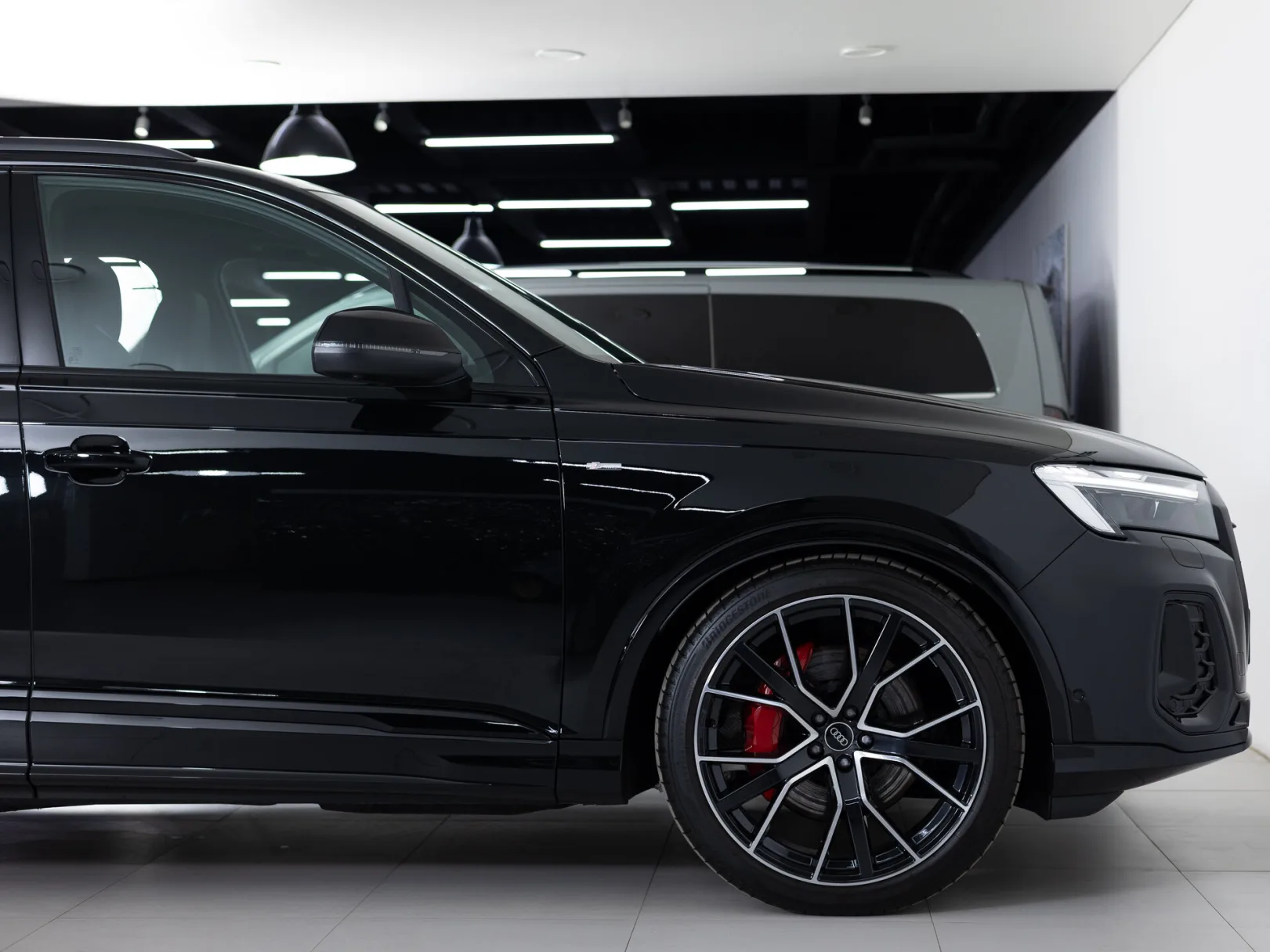 Audi Q7 50 TDI quattro tiptronic II (4M) Рестайлинг 2, 2025 — экстерьер, фото 37