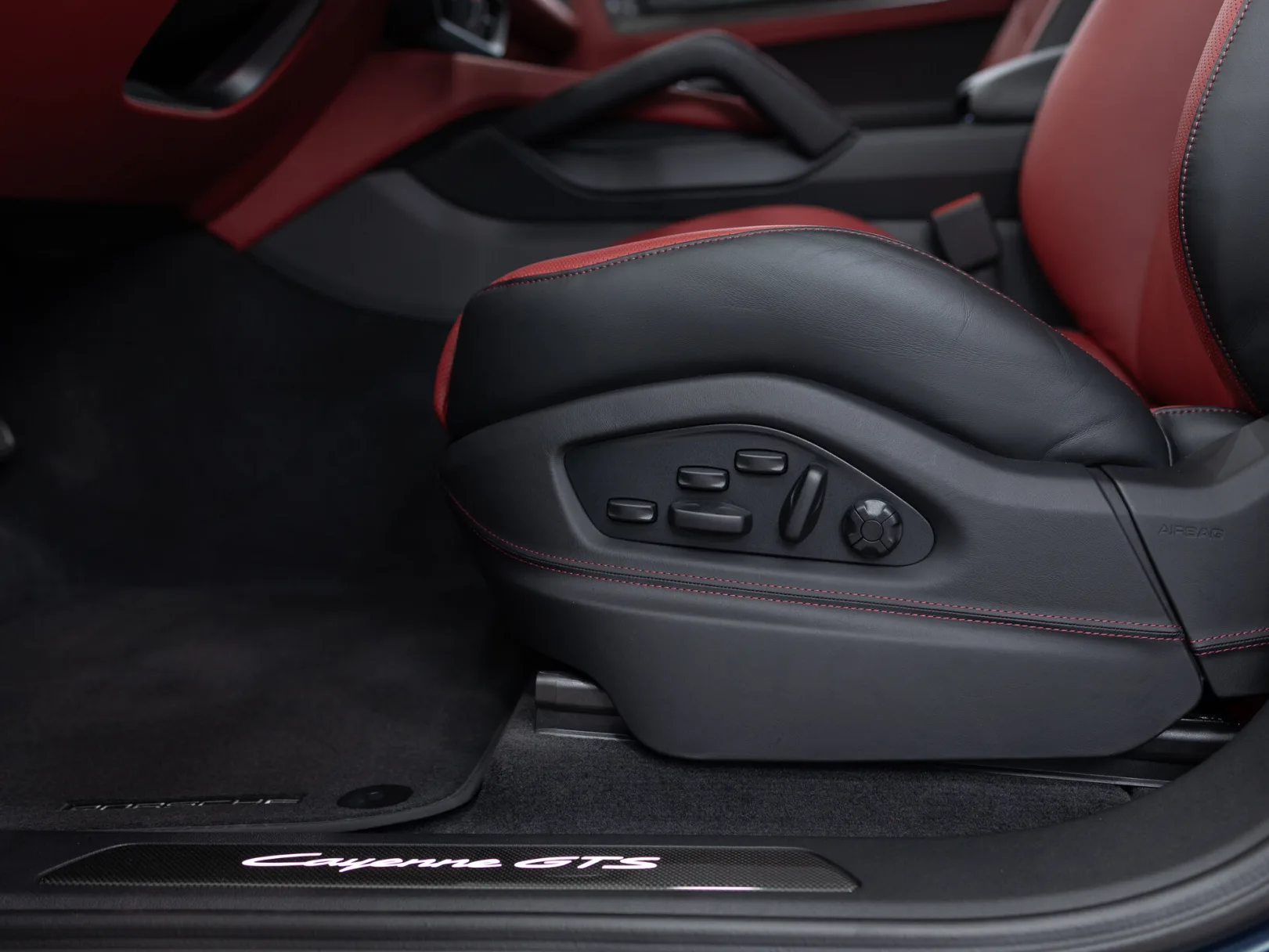 Porsche Cayenne GTS III Рестайлинг, 2024 — экстерьер, фото 13