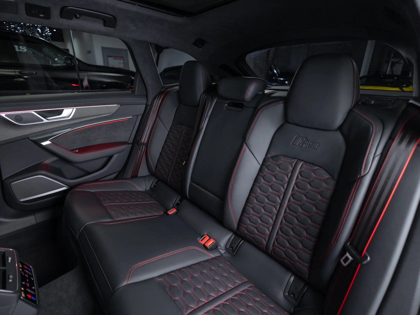 Audi RS 6 RS6 Avant performance IV (C8), 2024 — экстерьер, фото 31