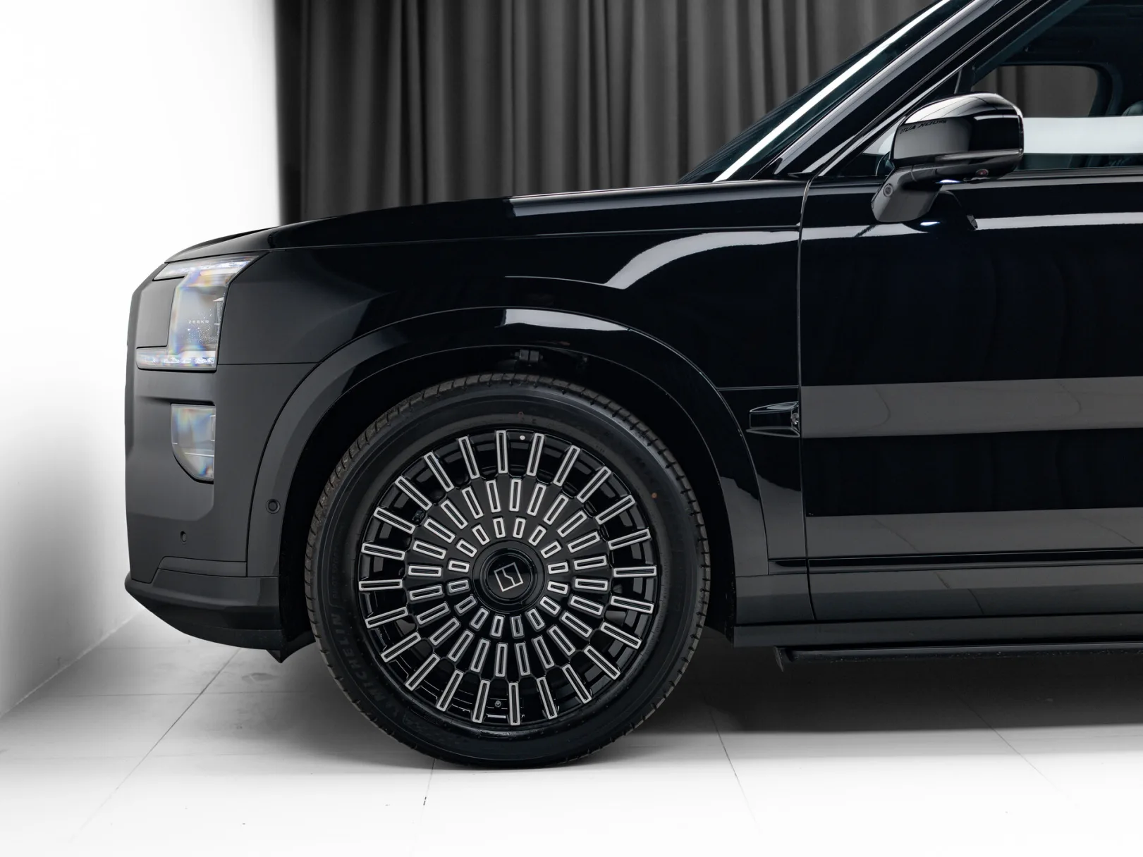 Zeekr 9X Max (6 seats) I, 2026 — экстерьер, фото 40