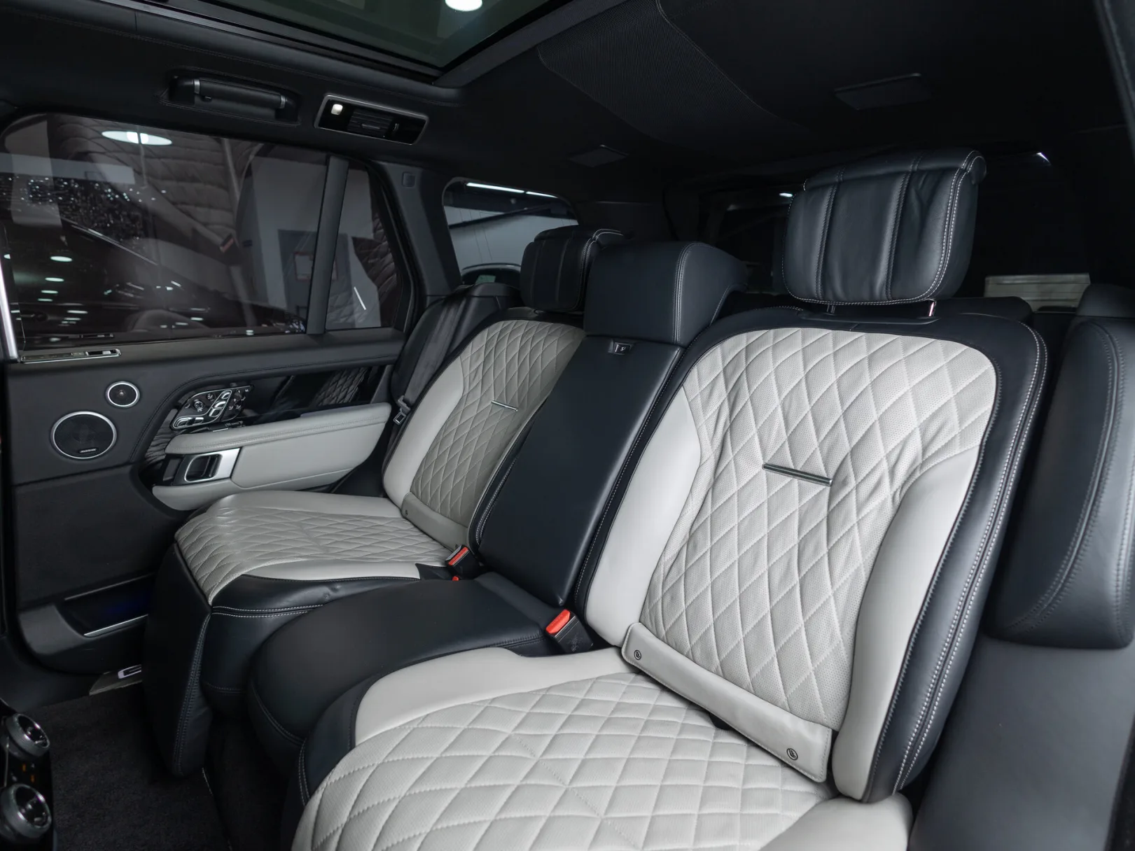 Land Rover Range Rover SVAutobiography Dynamic IV Рестайлинг, 2019 — экстерьер, фото 34