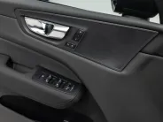 Volvo XC60 Polar Night Black II Рестайлинг 2, 2026 — экстерьер, фото 9
