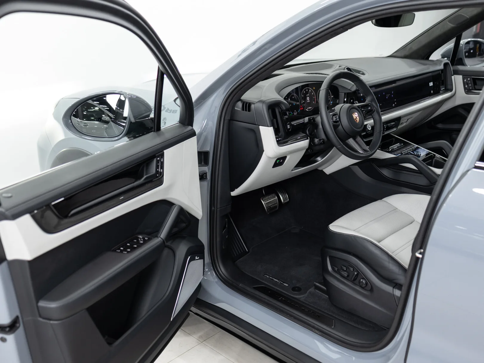 Porsche Cayenne GTS III Рестайлинг, 2025 — экстерьер, фото 7