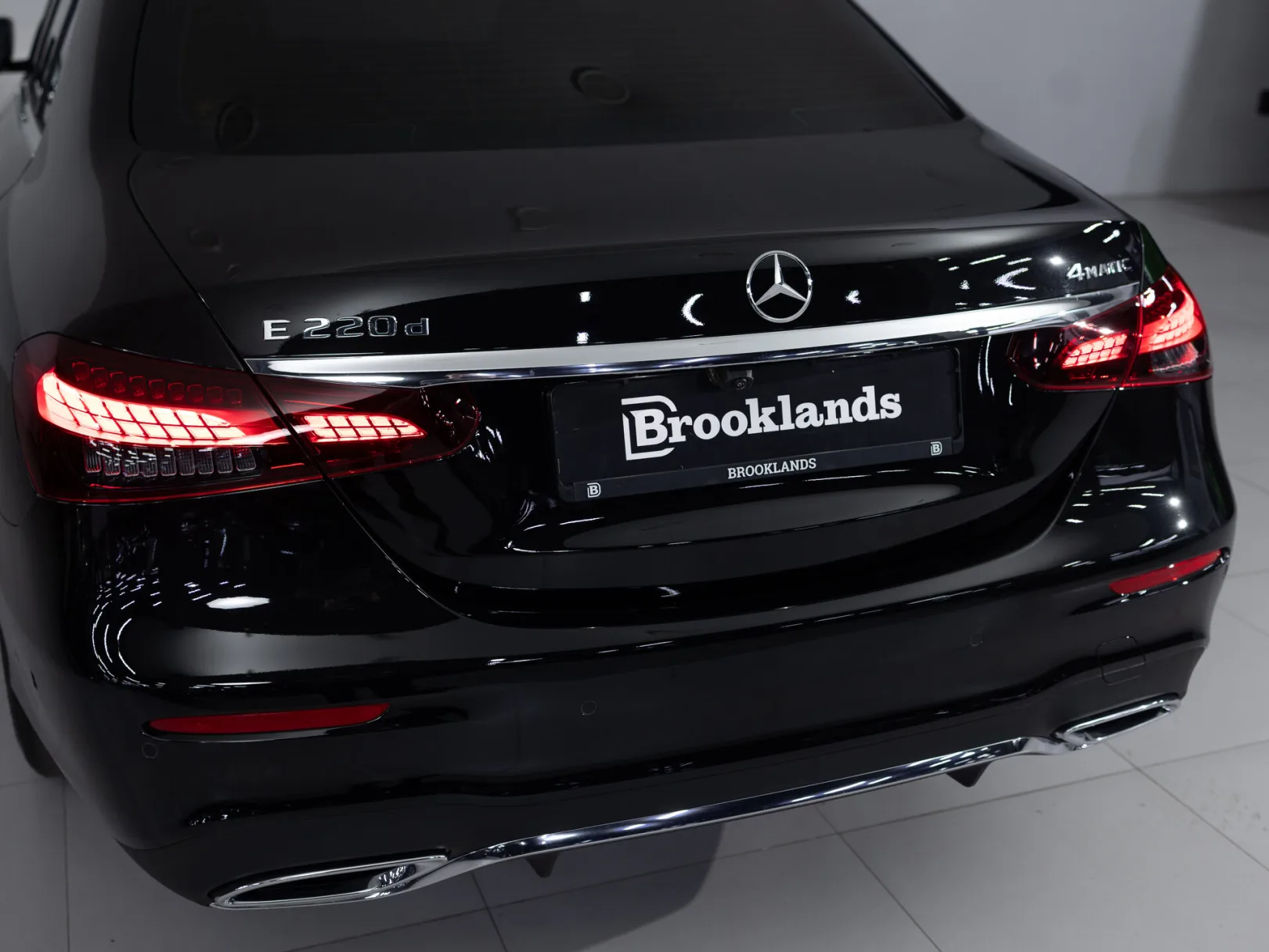 Mercedes-Benz E-Класс E 220 d 4MATIC Sport V (W213, S213, C238) Рестайлинг, 2021 — экстерьер, фото 23