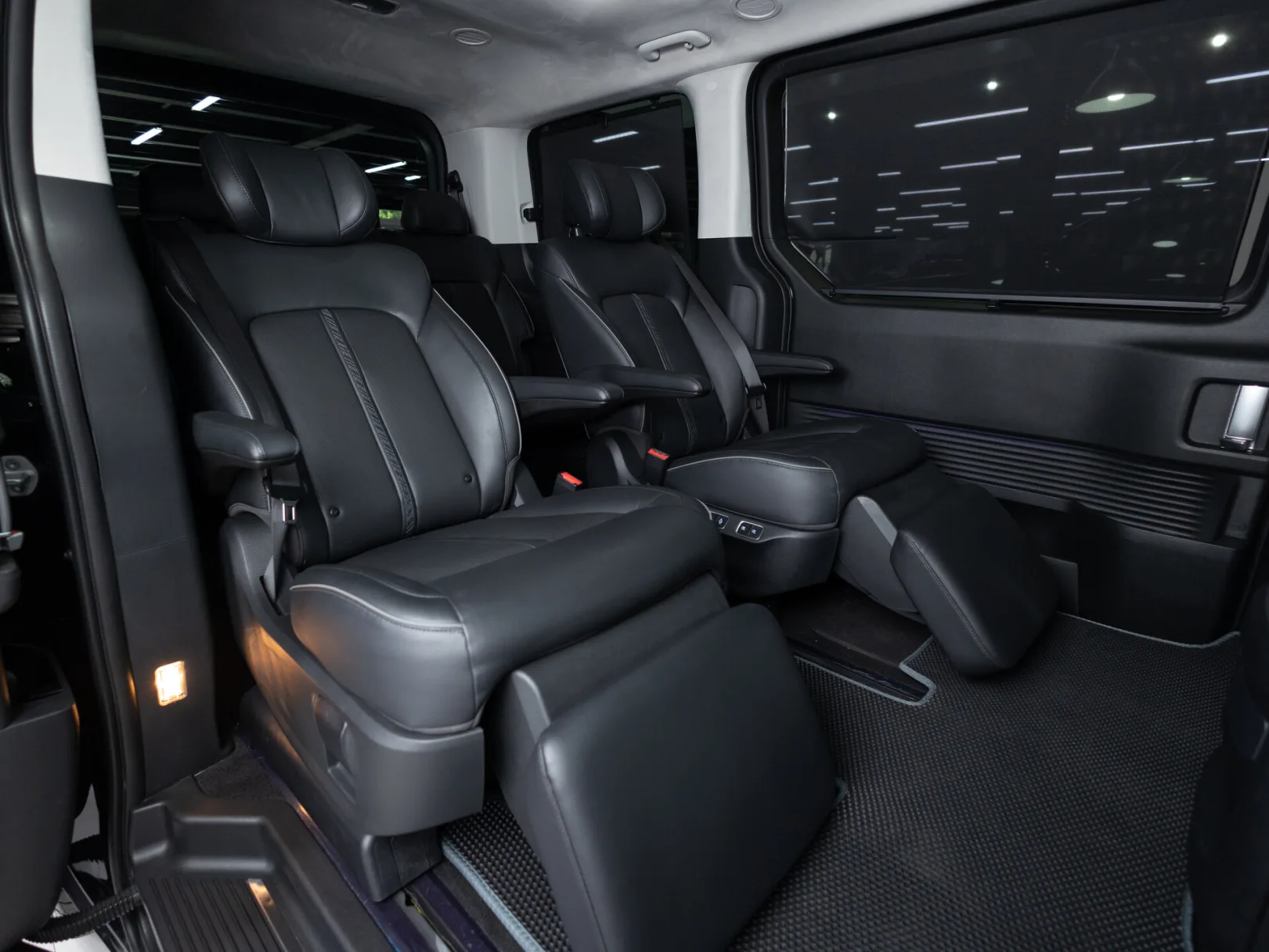 Hyundai Staria I, 2023 — экстерьер, фото 25