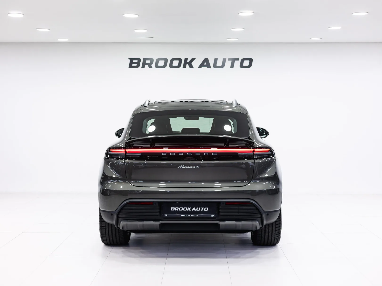 Porsche Macan 4 Electric II, 2025 — экстерьер, фото 5