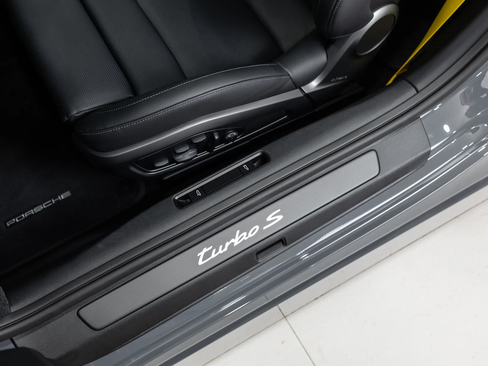 Porsche 911 Turbo S VIII (992) Рестайлинг, 2026 — экстерьер, фото 12