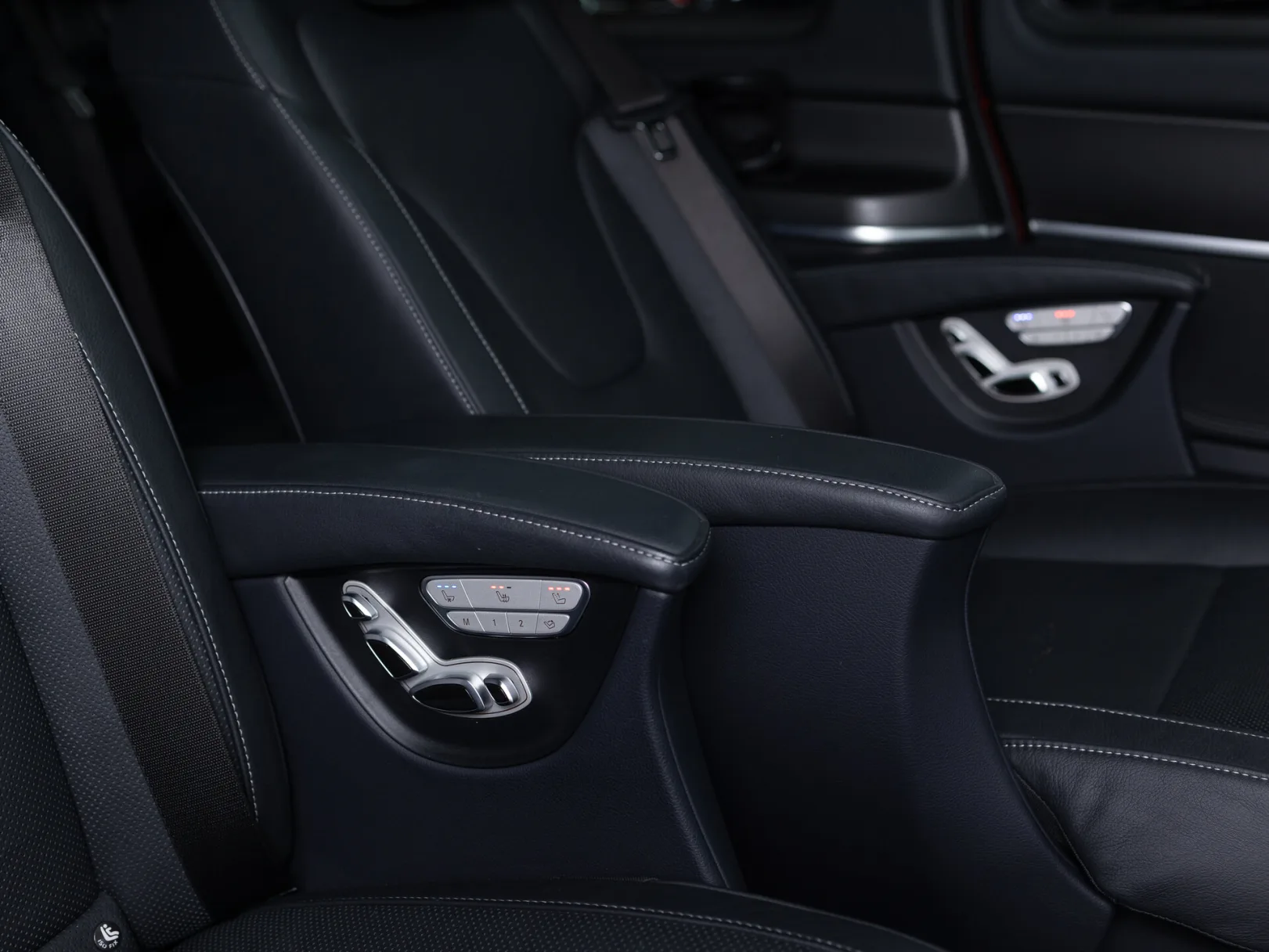 Mercedes-Benz V-Класс III (W447), 2019 — экстерьер, фото 30