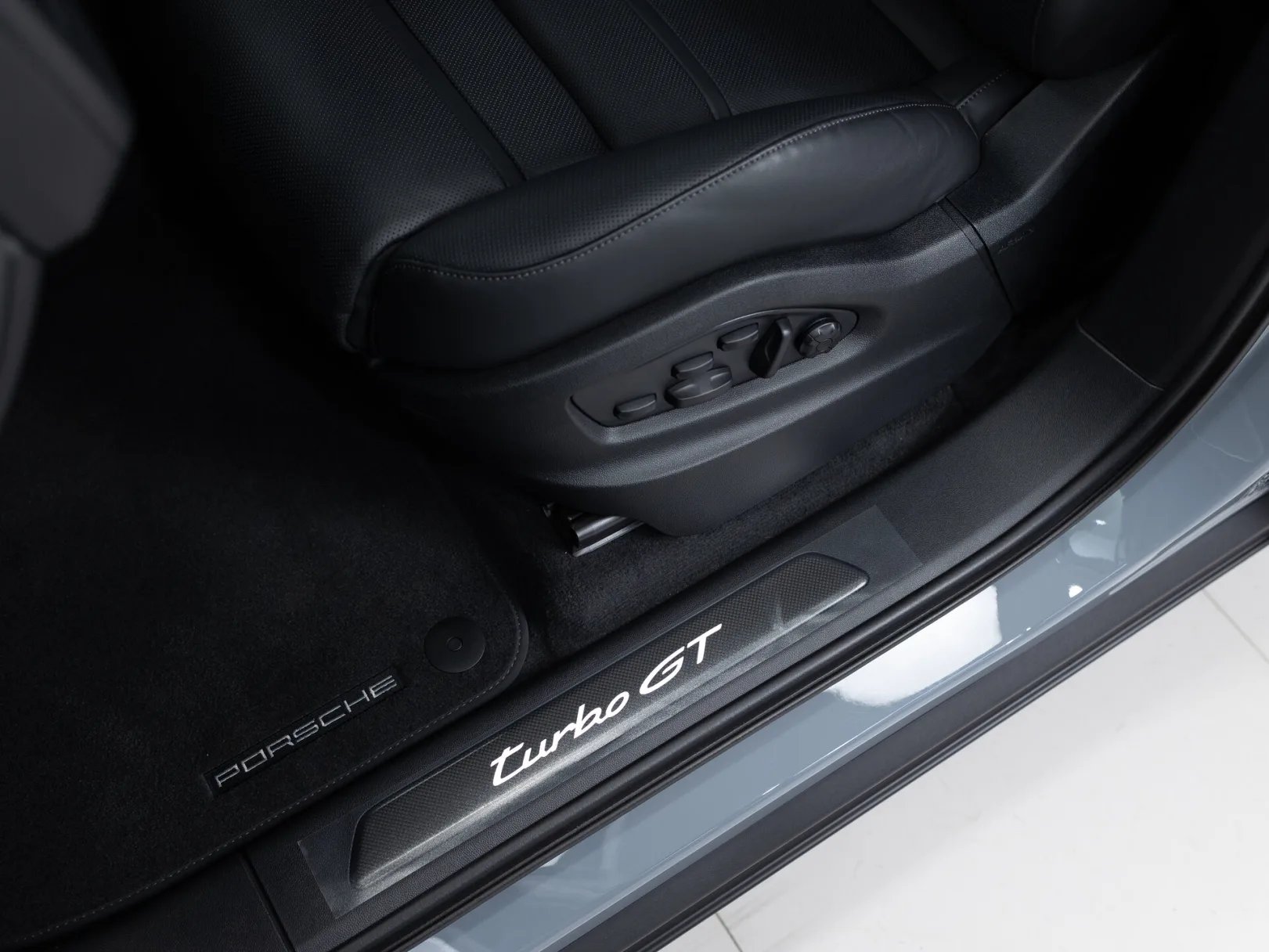 Porsche Cayenne Turbo GT III Рестайлинг, 2025 — экстерьер, фото 11