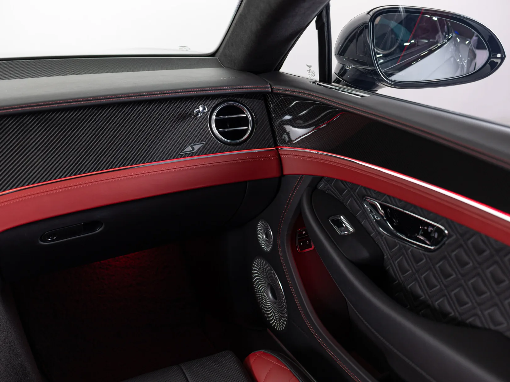 Bentley Continental GT Mulliner III, 2023 — экстерьер, фото 24
