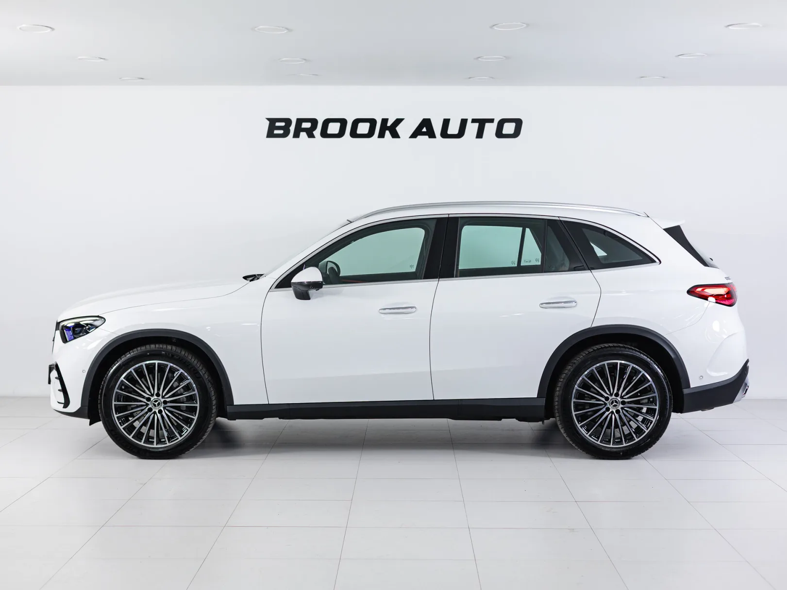 Mercedes-Benz GLC 300 4MATIC II (X254), 2025 — экстерьер, фото 7