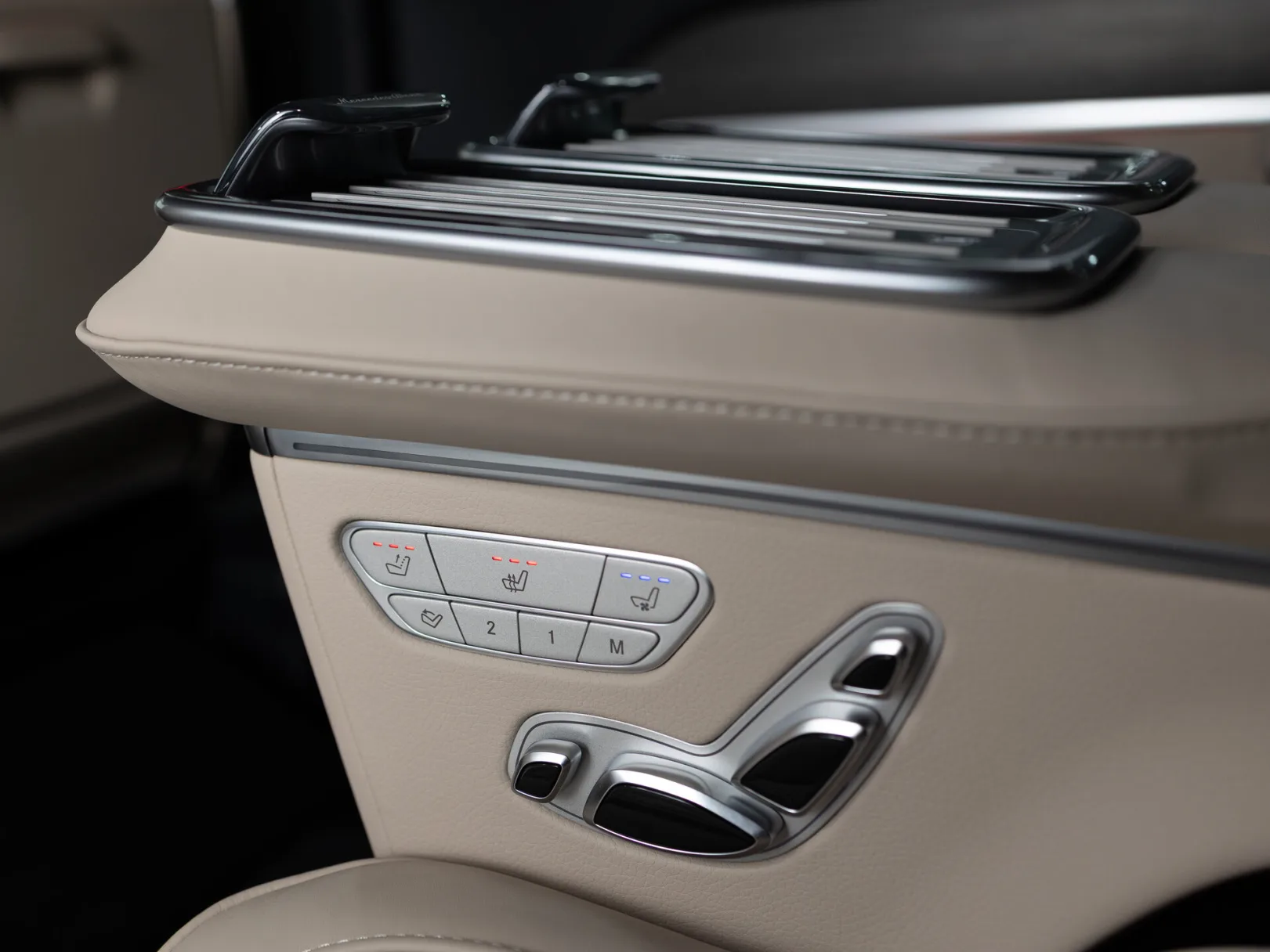 Mercedes-Benz V-Класс Exclusive III (W447) Рестайлинг 2, 2025 — экстерьер, фото 33