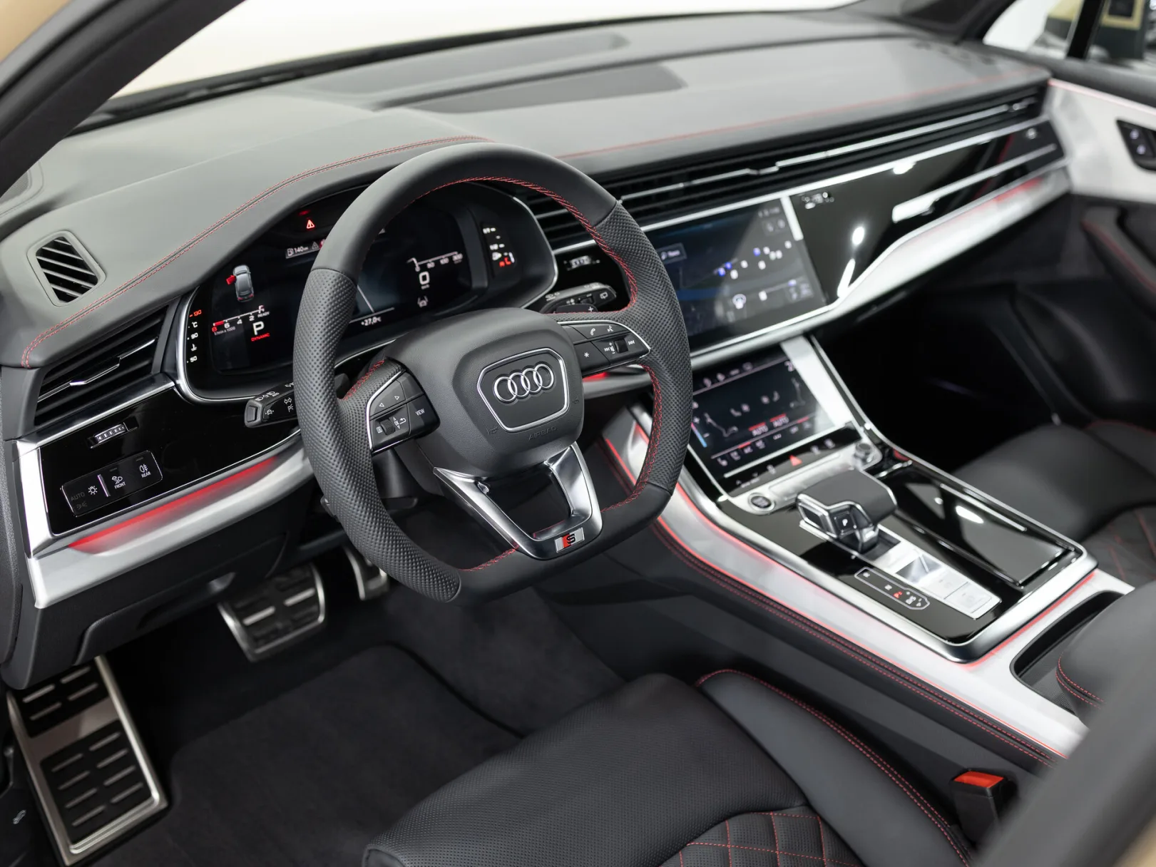 Audi Q7 55 TFSI quattro tiptronic II (4M) Рестайлинг 2, 2024 — экстерьер, фото 9