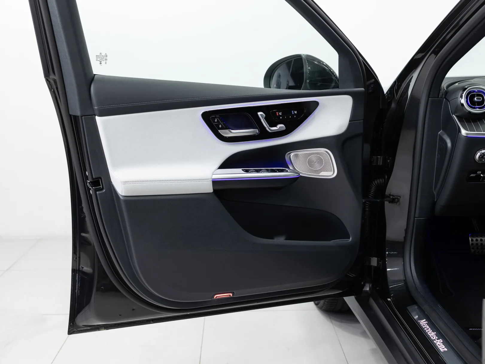 Mercedes-Benz GLC 300 4MATIC II (X254), 2025 — экстерьер, фото 8
