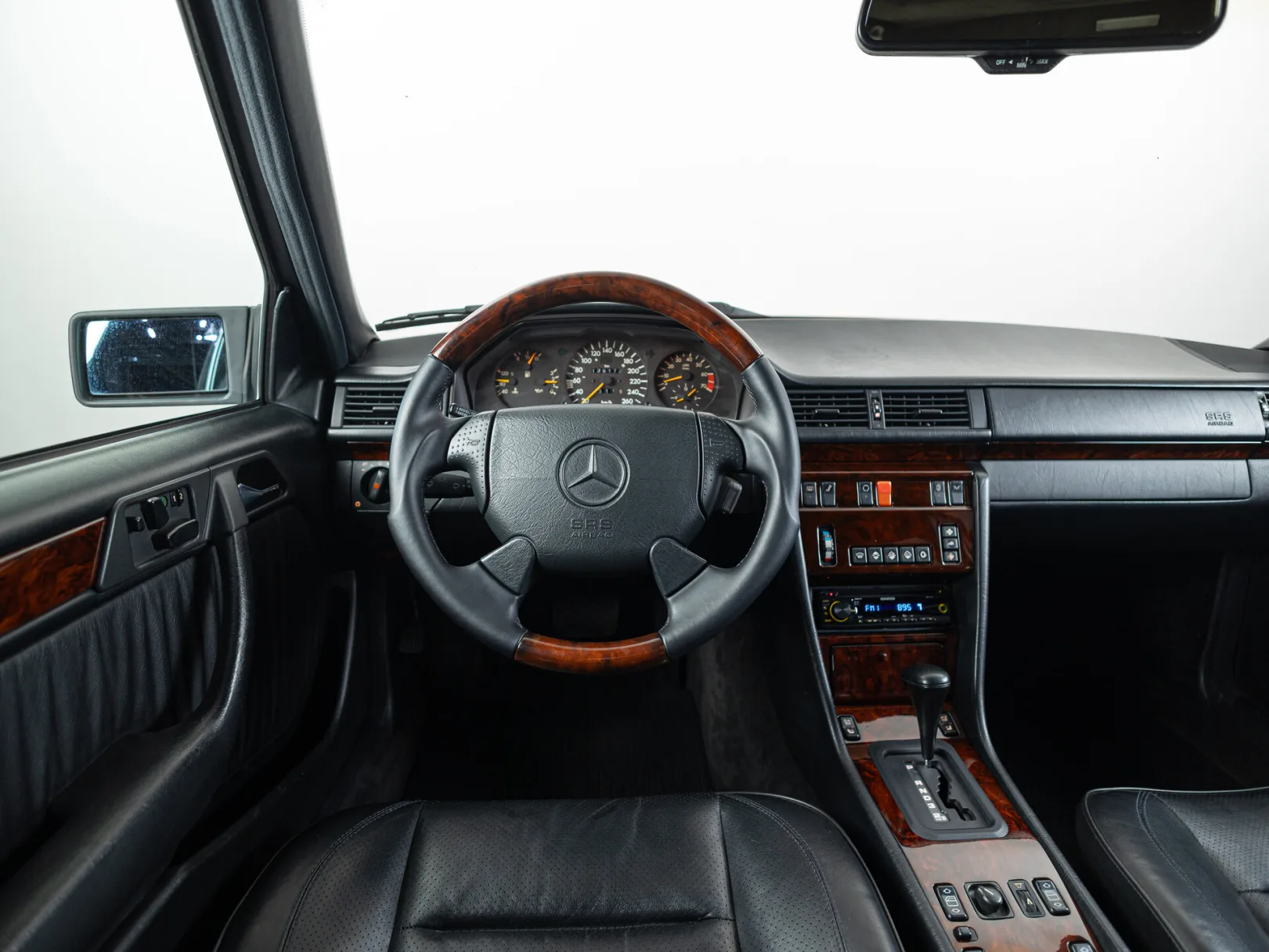 Mercedes-Benz W124 I, 1992 — экстерьер, фото 12