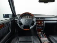 Mercedes-Benz W124 I, 1992 — экстерьер, фото 12