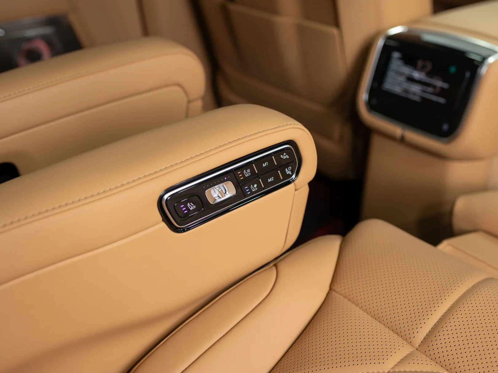 Zeekr 9X Max (6 seats) I, 2025 — экстерьер, фото 26