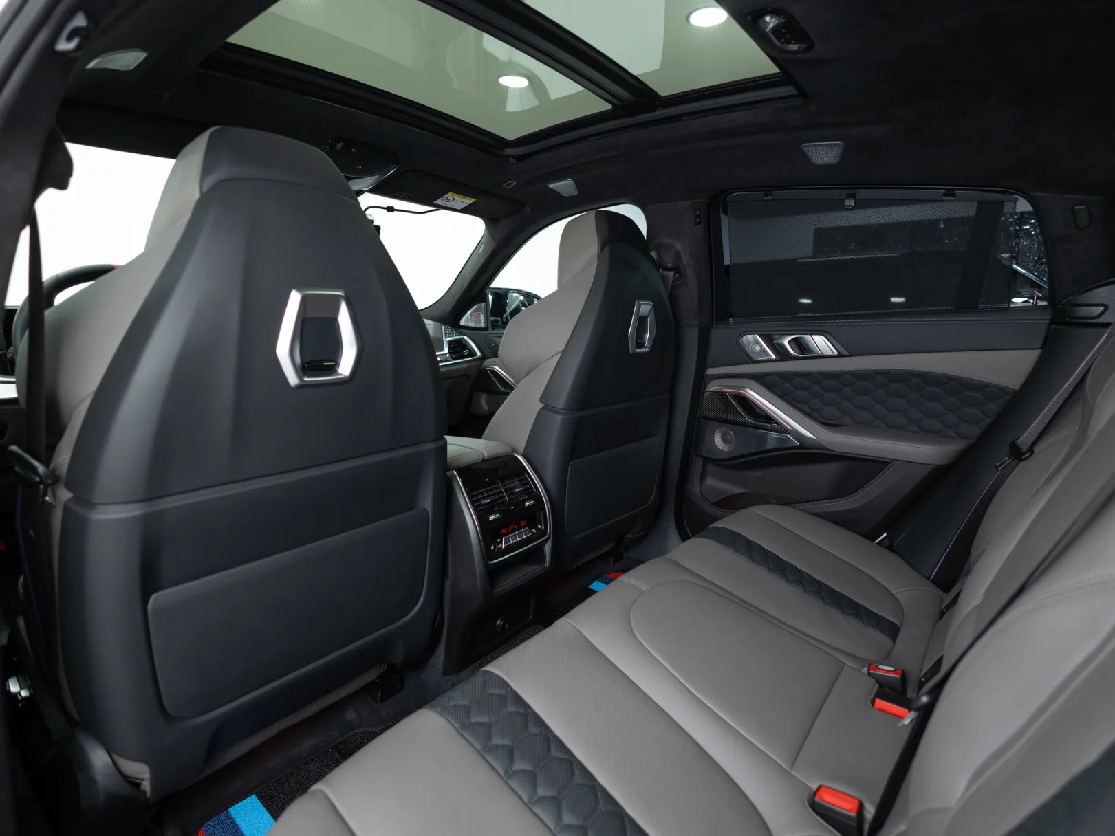 BMW X6 M Competition III (F96) Рестайлинг, 2024 — экстерьер, фото 30