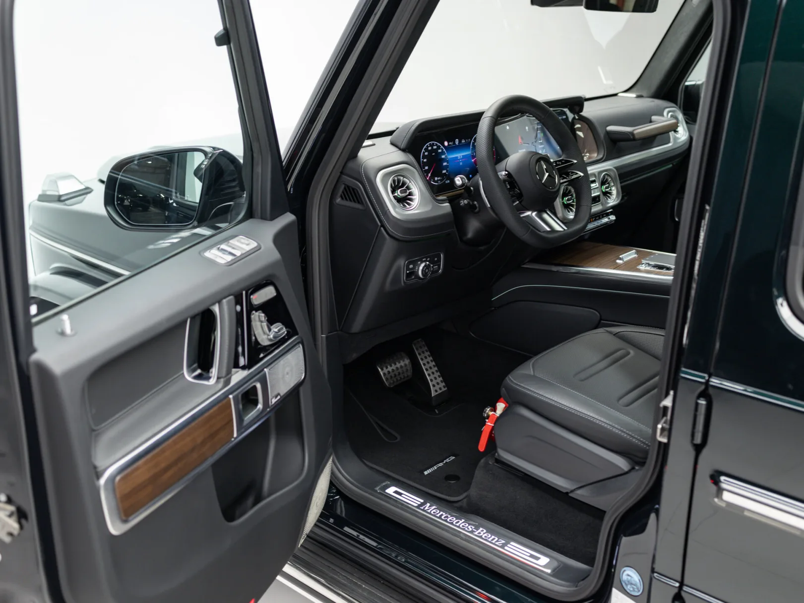 Mercedes-Benz G-Класс G 450 d AMG Line III (W465) Рестайлинг, 2026 — экстерьер, фото 7