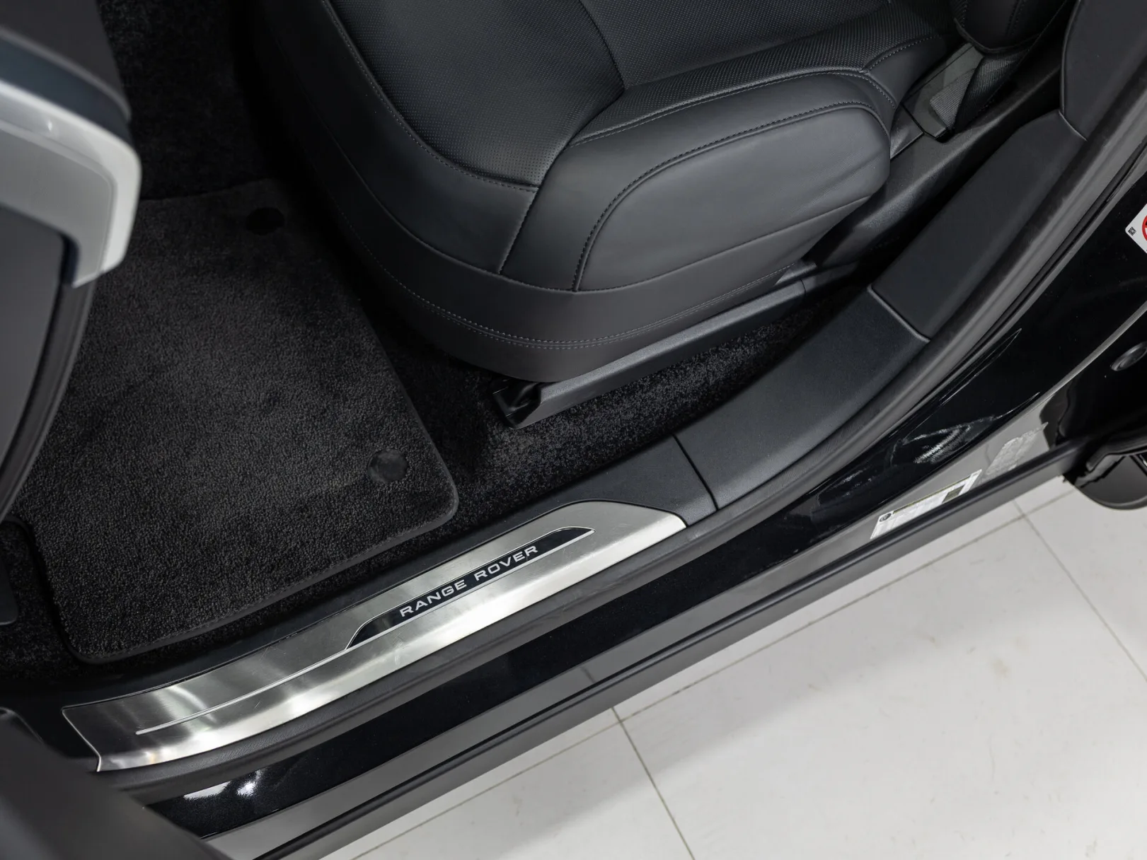 Land Rover Range Rover SE (USA) V, 2025 — экстерьер, фото 11