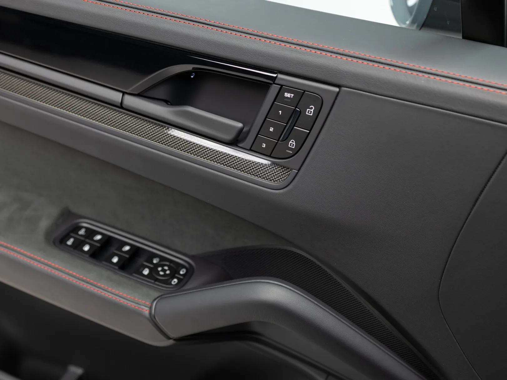 Porsche Cayenne GTS Coupé III Рестайлинг, 2026 — экстерьер, фото 9