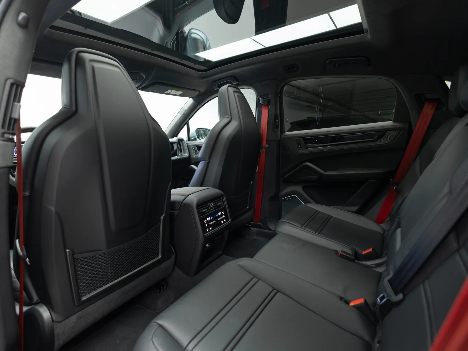 Porsche Cayenne GTS Coupé III Рестайлинг, 2026 — экстерьер, фото 29