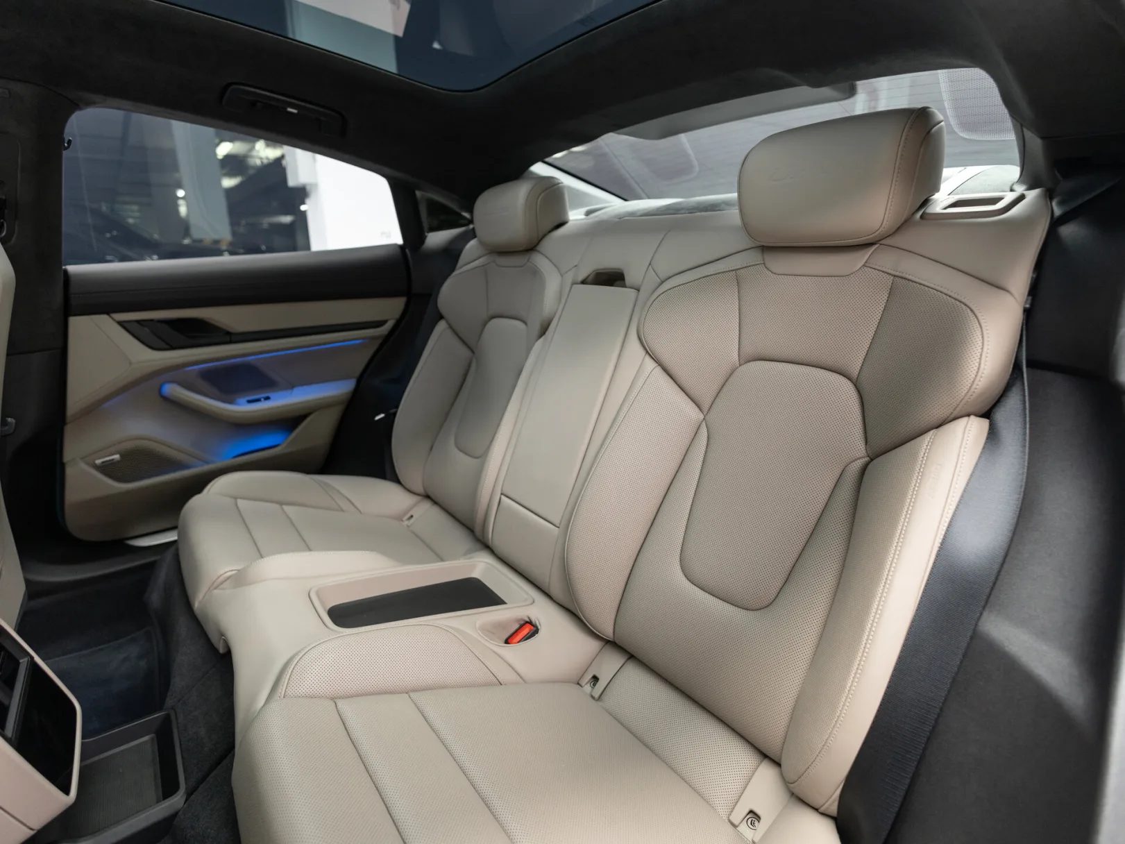 Porsche Taycan Turbo I, 2021 — экстерьер, фото 32
