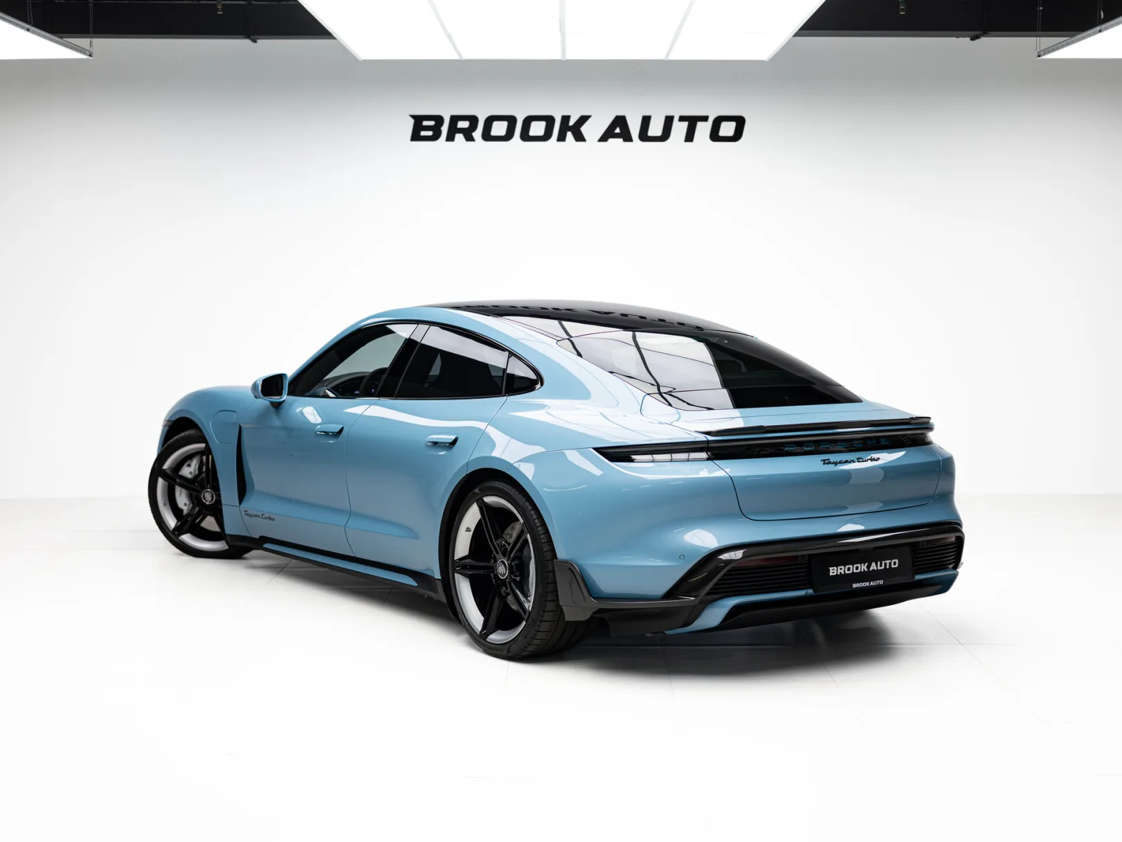 Porsche Taycan Turbo I, 2021 — экстерьер, фото 6