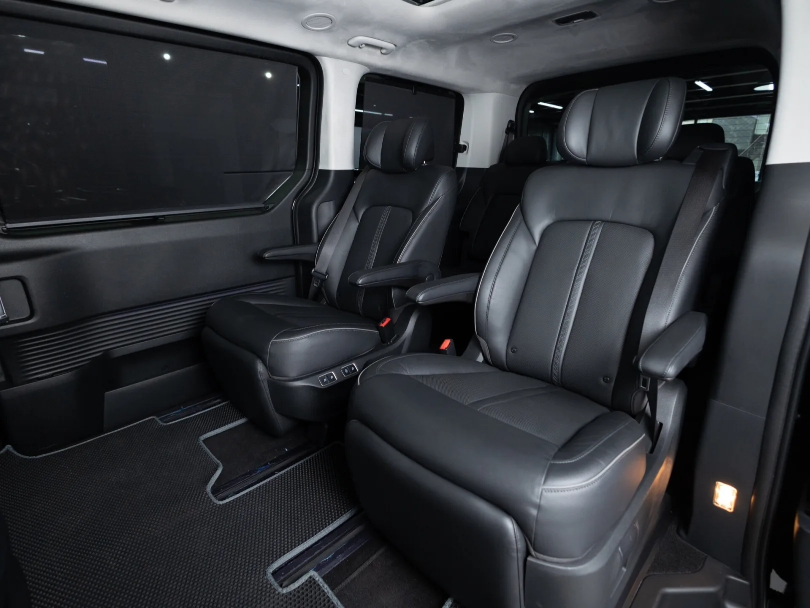 Hyundai Staria I, 2023 — экстерьер, фото 26