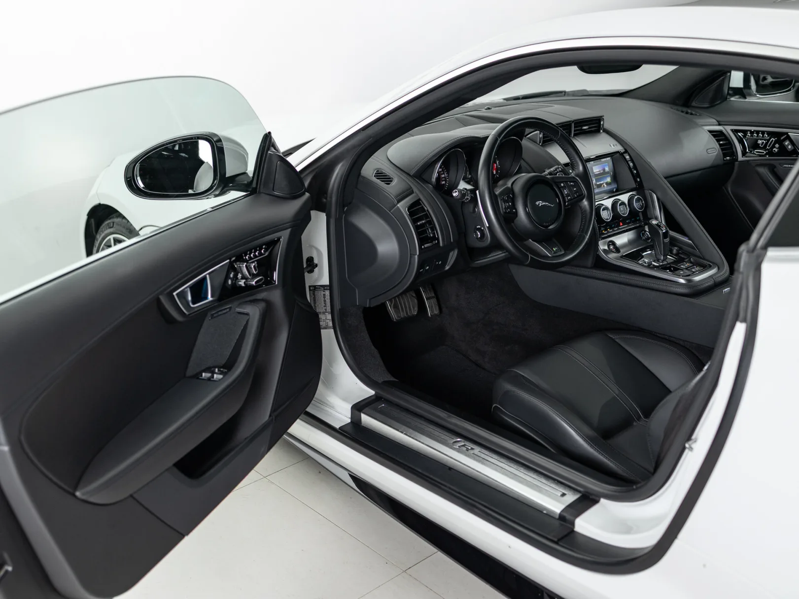 Jaguar F-Type R I, 2016 — экстерьер, фото 7