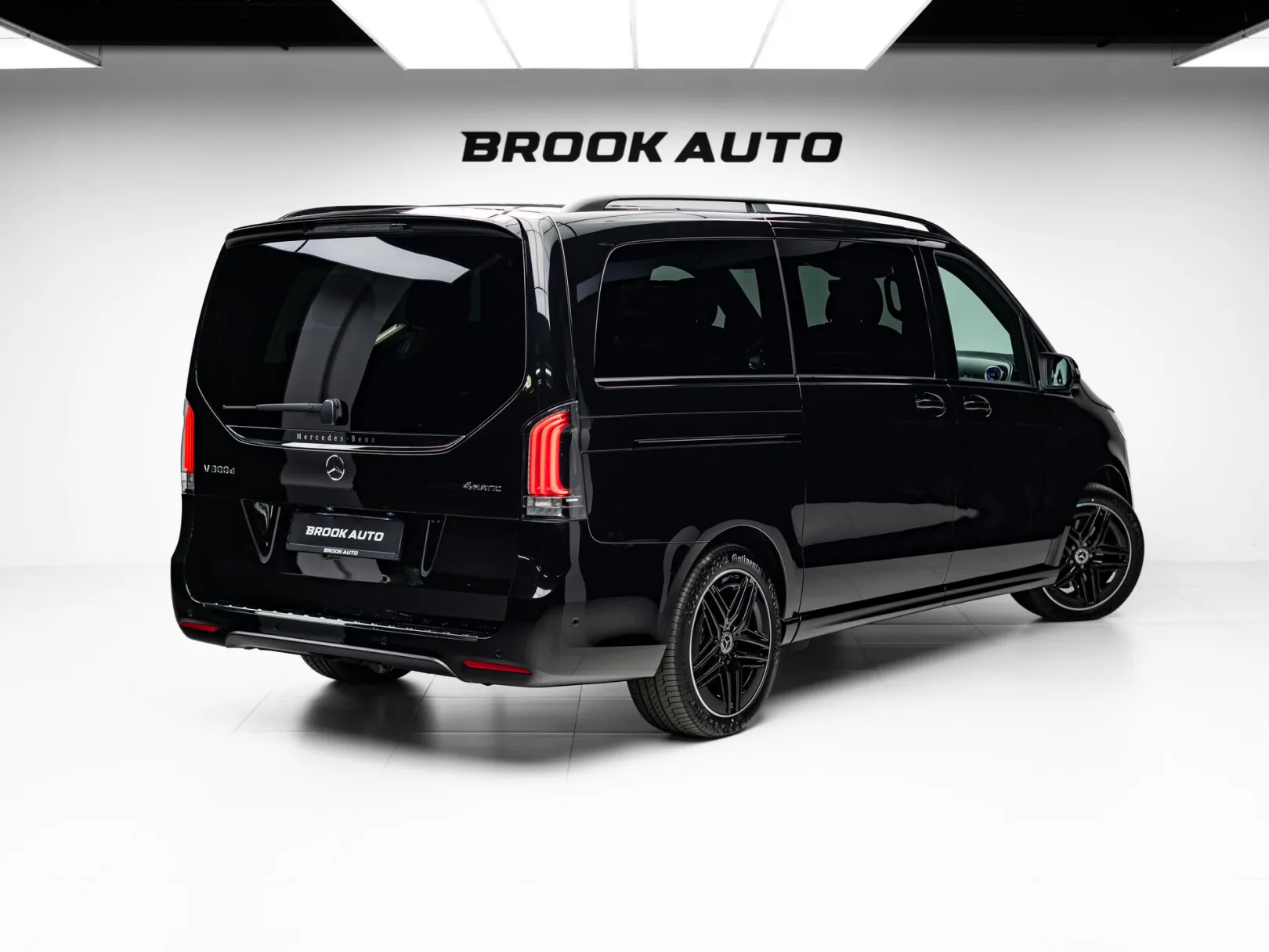 Mercedes-Benz V-Класс Exclusive AMG Line III (W447) Рестайлинг 2, 2026 — экстерьер, фото 4