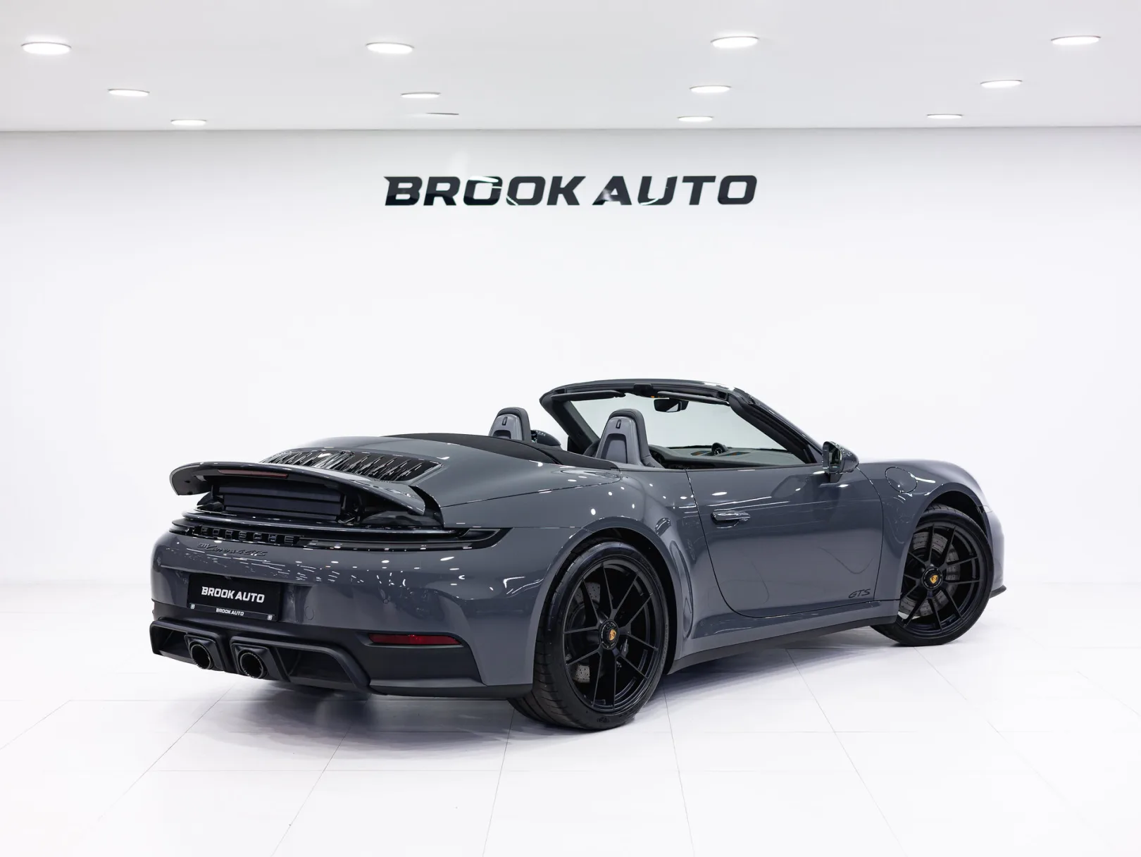 Porsche 911 Carrera 4 GTS VIII (992) Рестайлинг, 2025 — экстерьер, фото 7