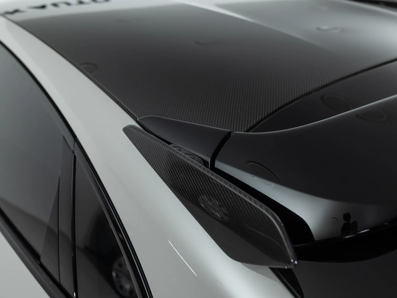 Porsche Cayenne Turbo GT III Рестайлинг, 2025 — экстерьер, фото 32