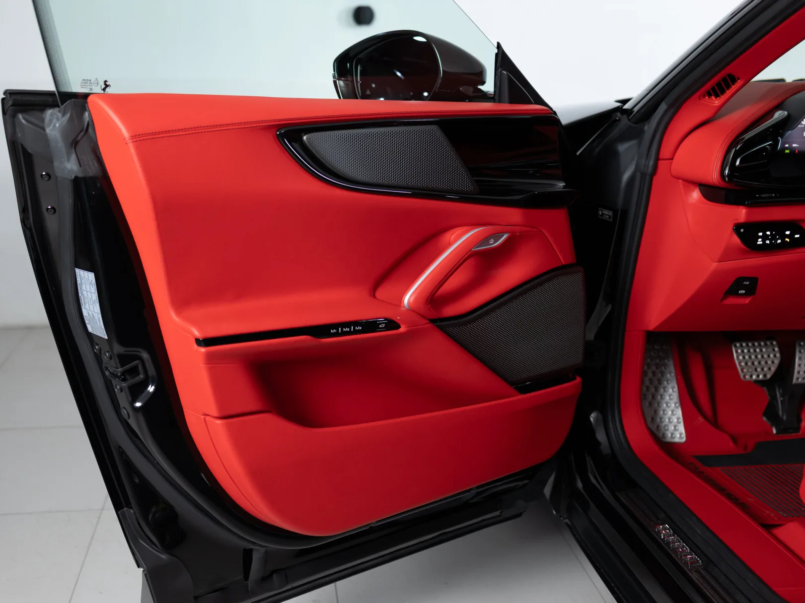 Ferrari Purosangue I, 2024 — экстерьер, фото 8