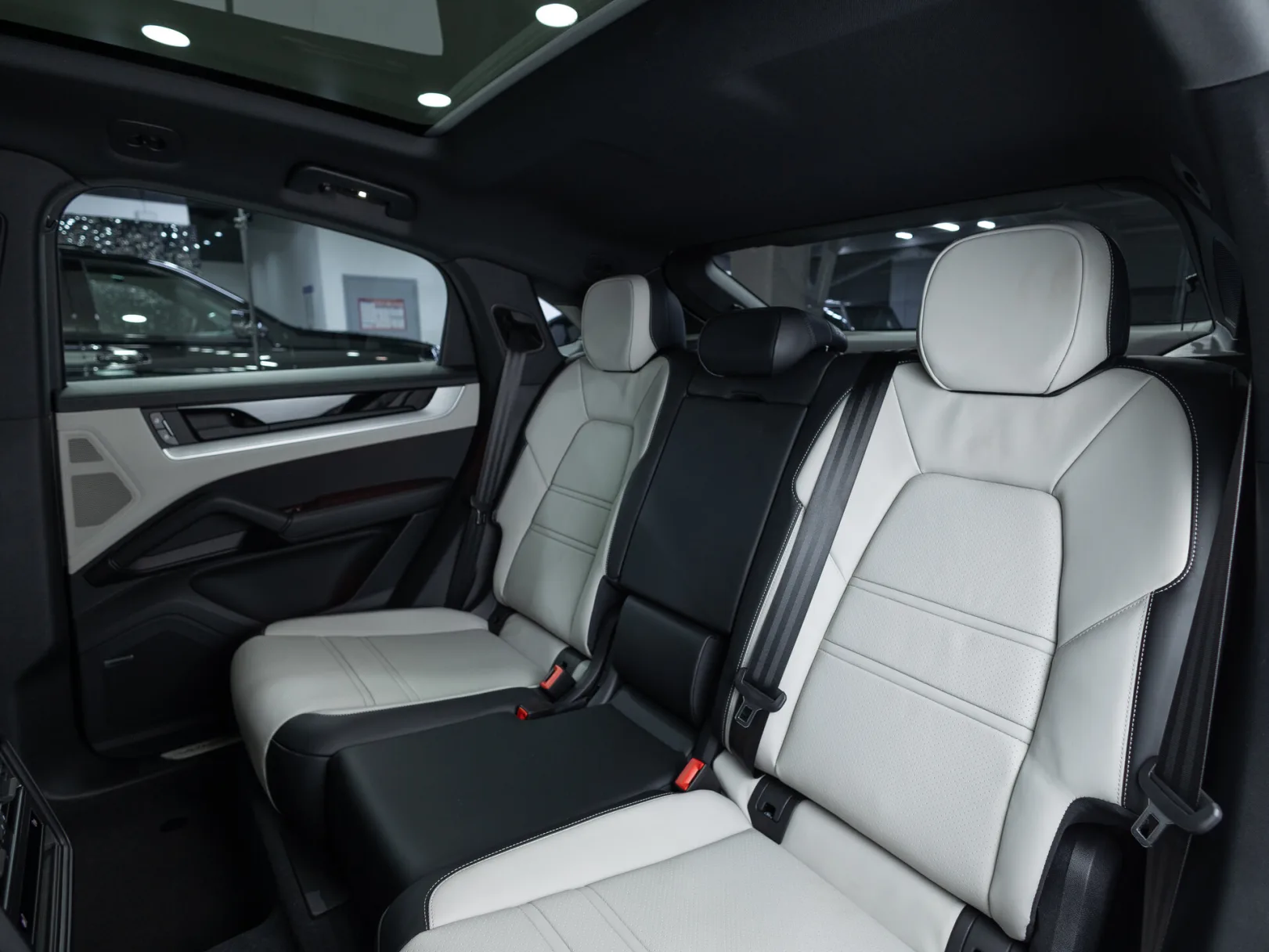 Porsche Cayenne Coupé III Рестайлинг, 2025 — экстерьер, фото 24