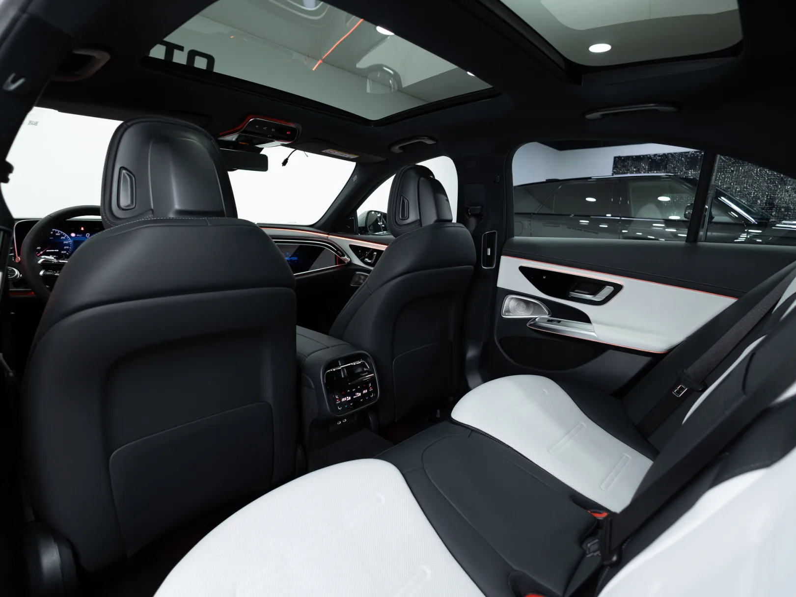 Mercedes-Benz E-Класс AMG E 53 4MATIC+ VI (W214), 2025 — экстерьер, фото 28