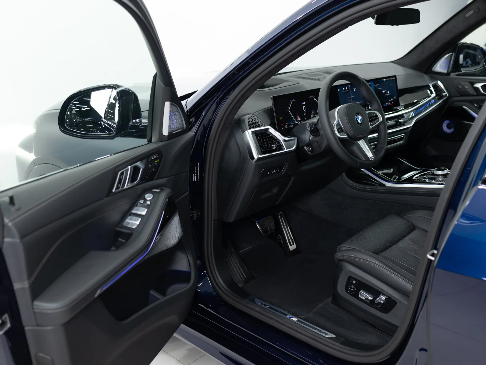 BMW X7 xDrive40d M Sport Pro I (G07) Рестайлинг, 2025 — экстерьер, фото 7