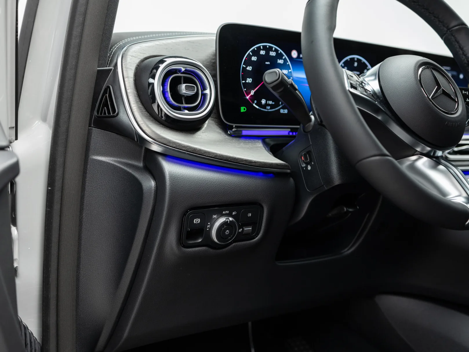 Mercedes-Benz V-Класс Exclusive III (W447) Рестайлинг 2, 2026 — экстерьер, фото 16