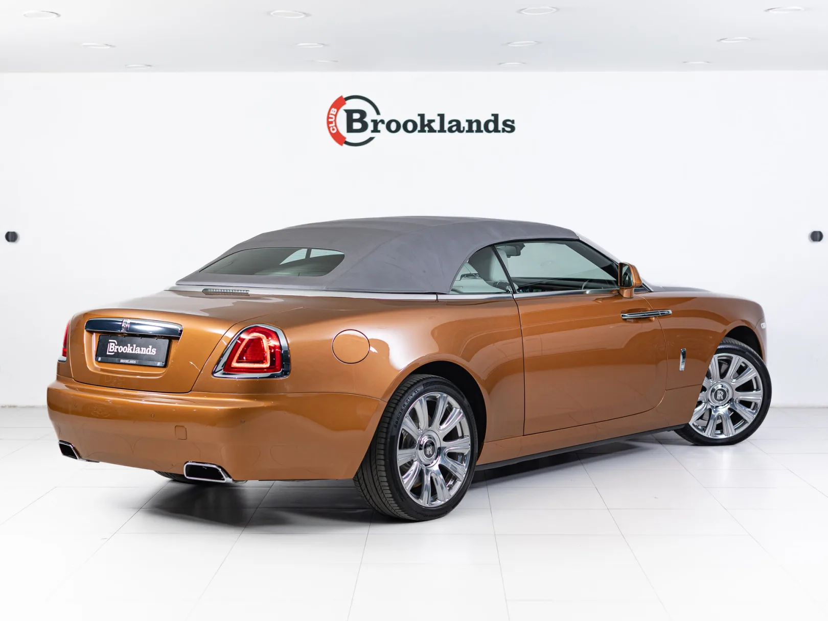 Rolls-Royce Dawn Individual I, 2016 — экстерьер, фото 8