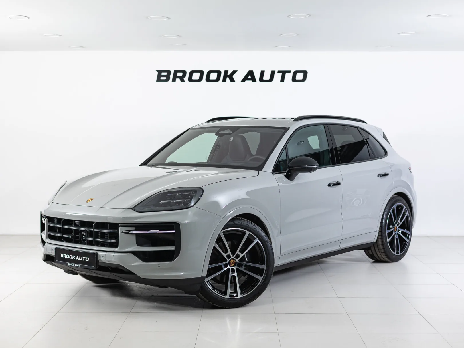 Porsche Cayenne Базовая III Рестайлинг, 2025 — экстерьер, фото 1