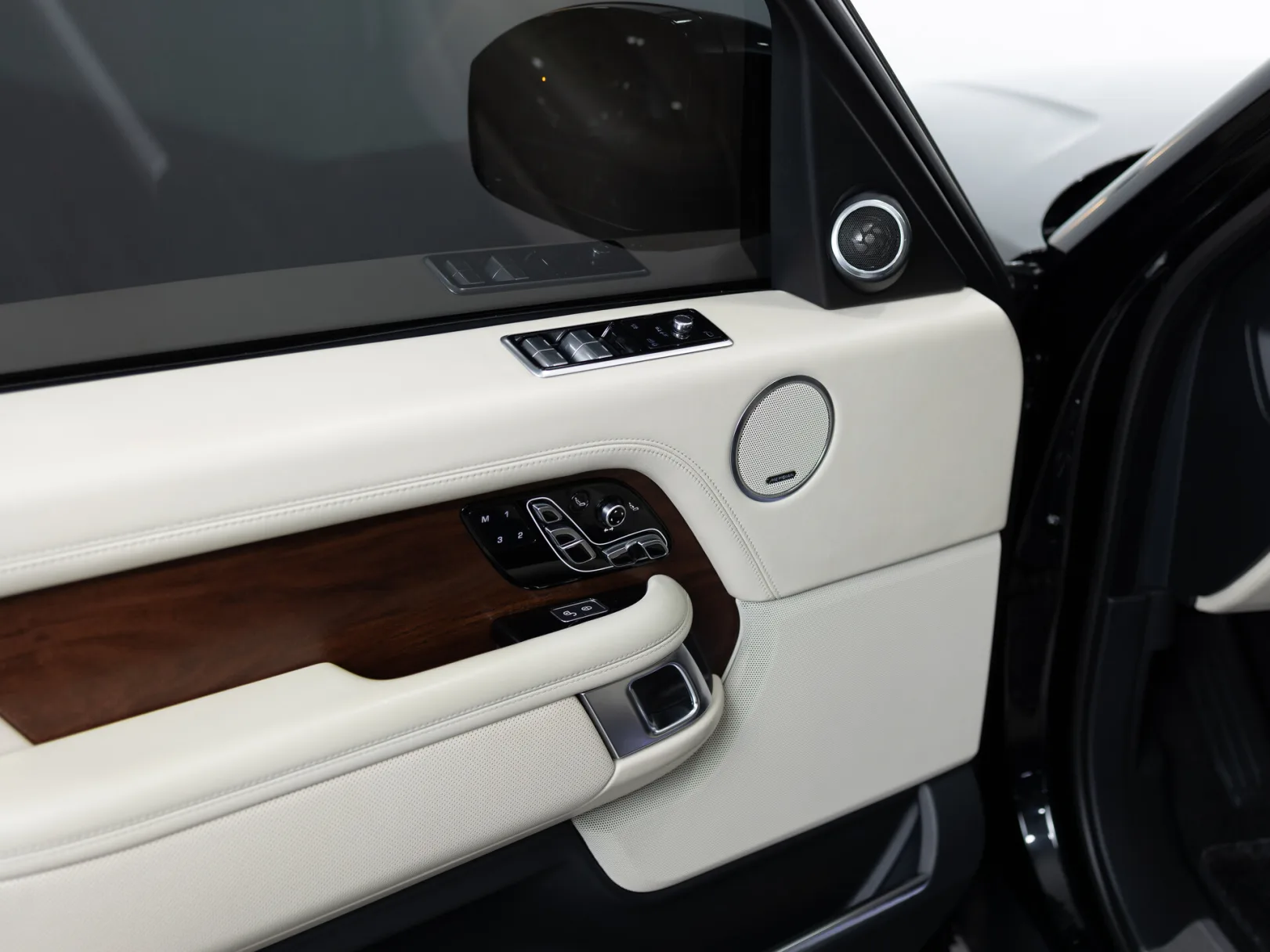 Land Rover Range Rover SVAutobiography IV Рестайлинг, 2020 — экстерьер, фото 32